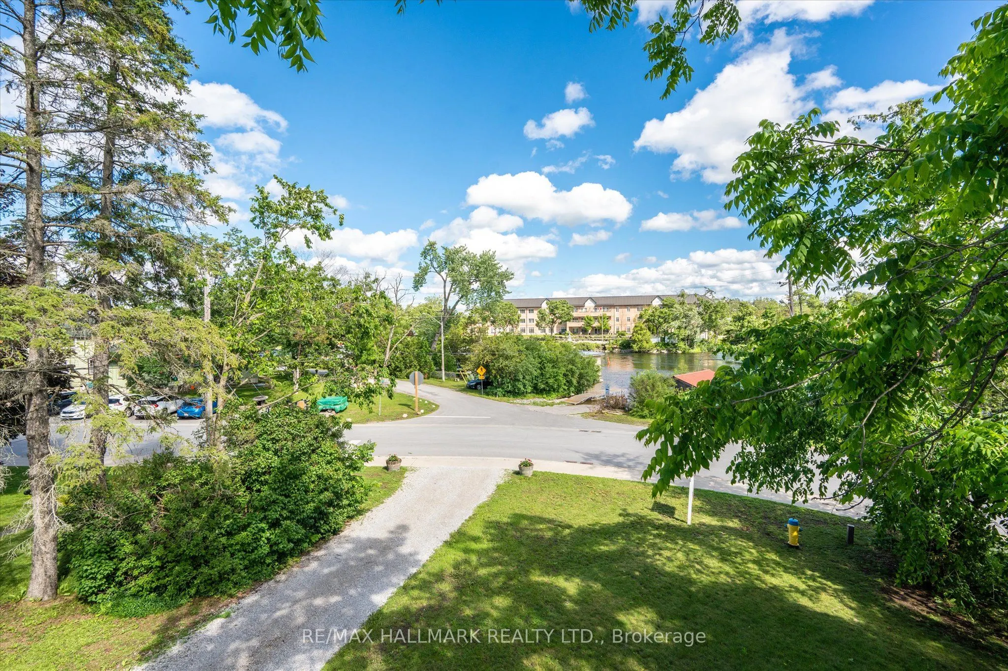 64 Front Street E
