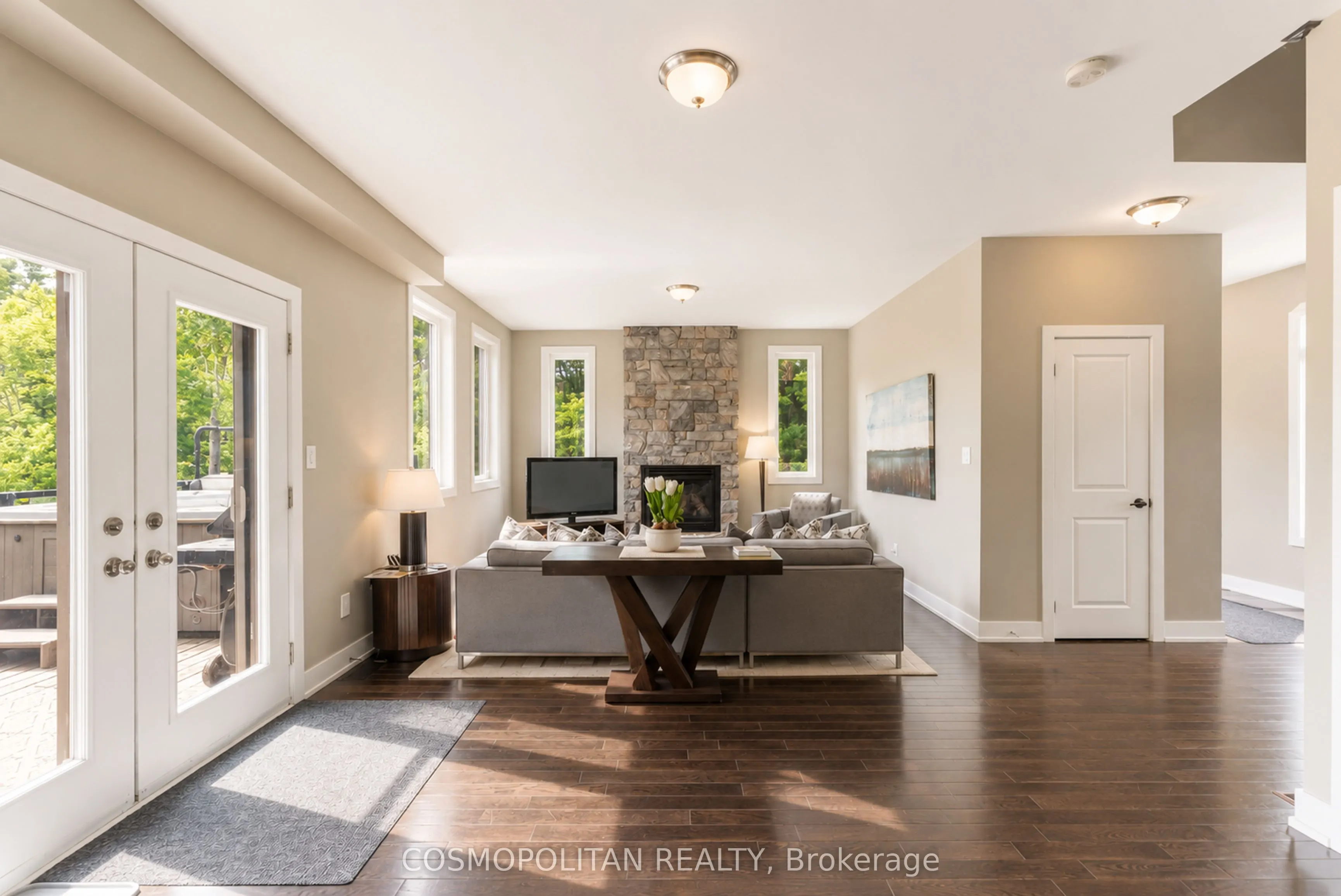 67 Rockmount Crescent