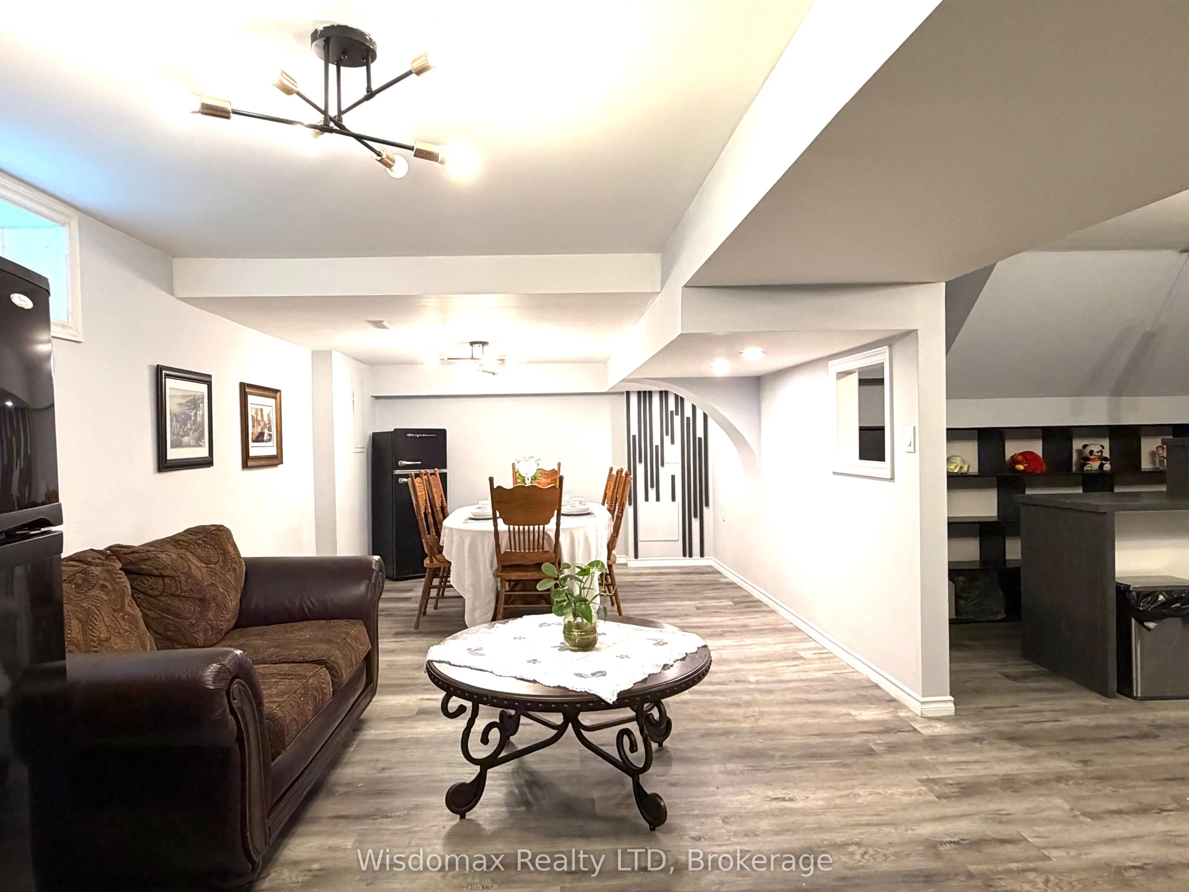 12 Sundrop Court