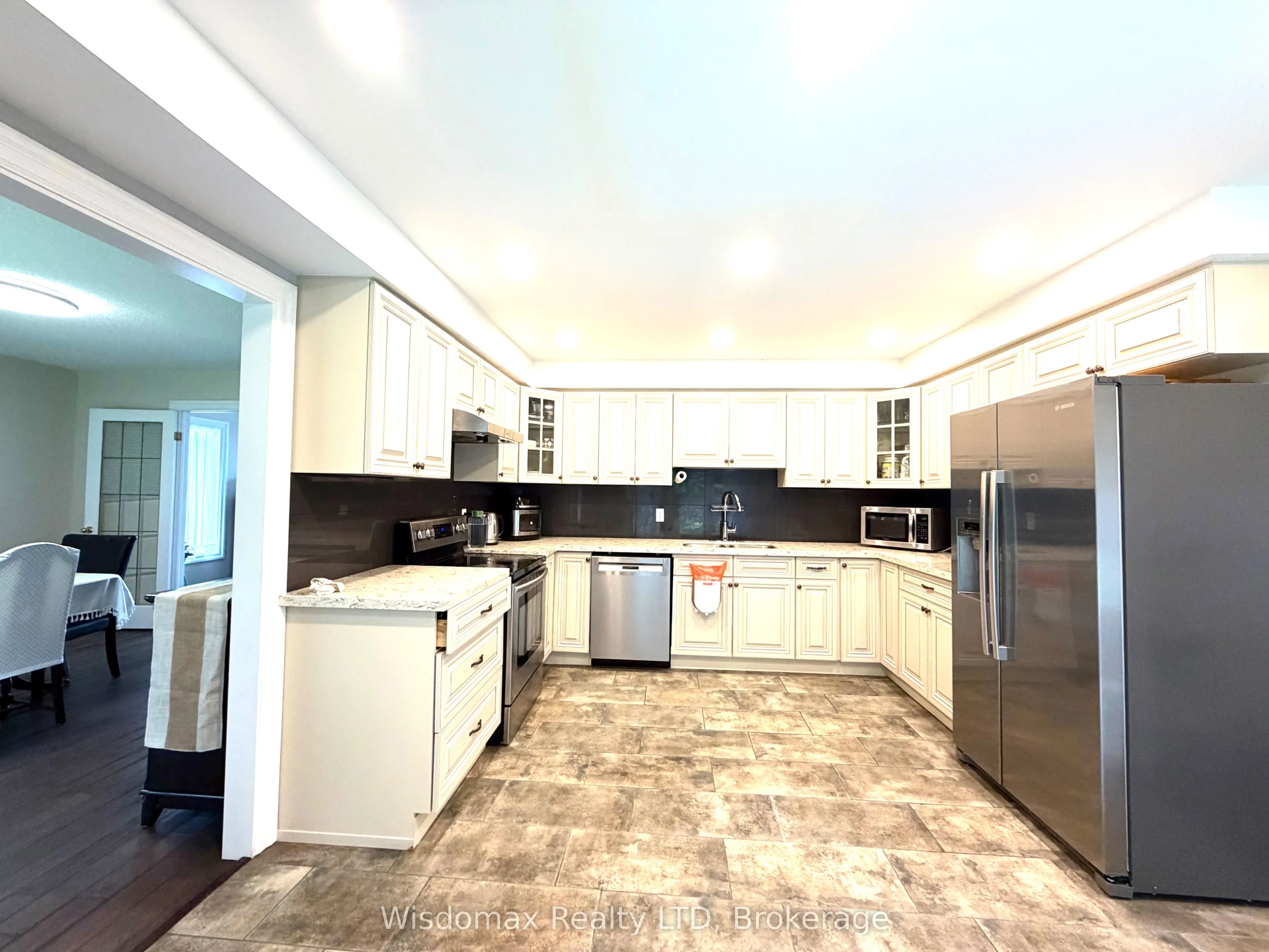 12 Sundrop Court