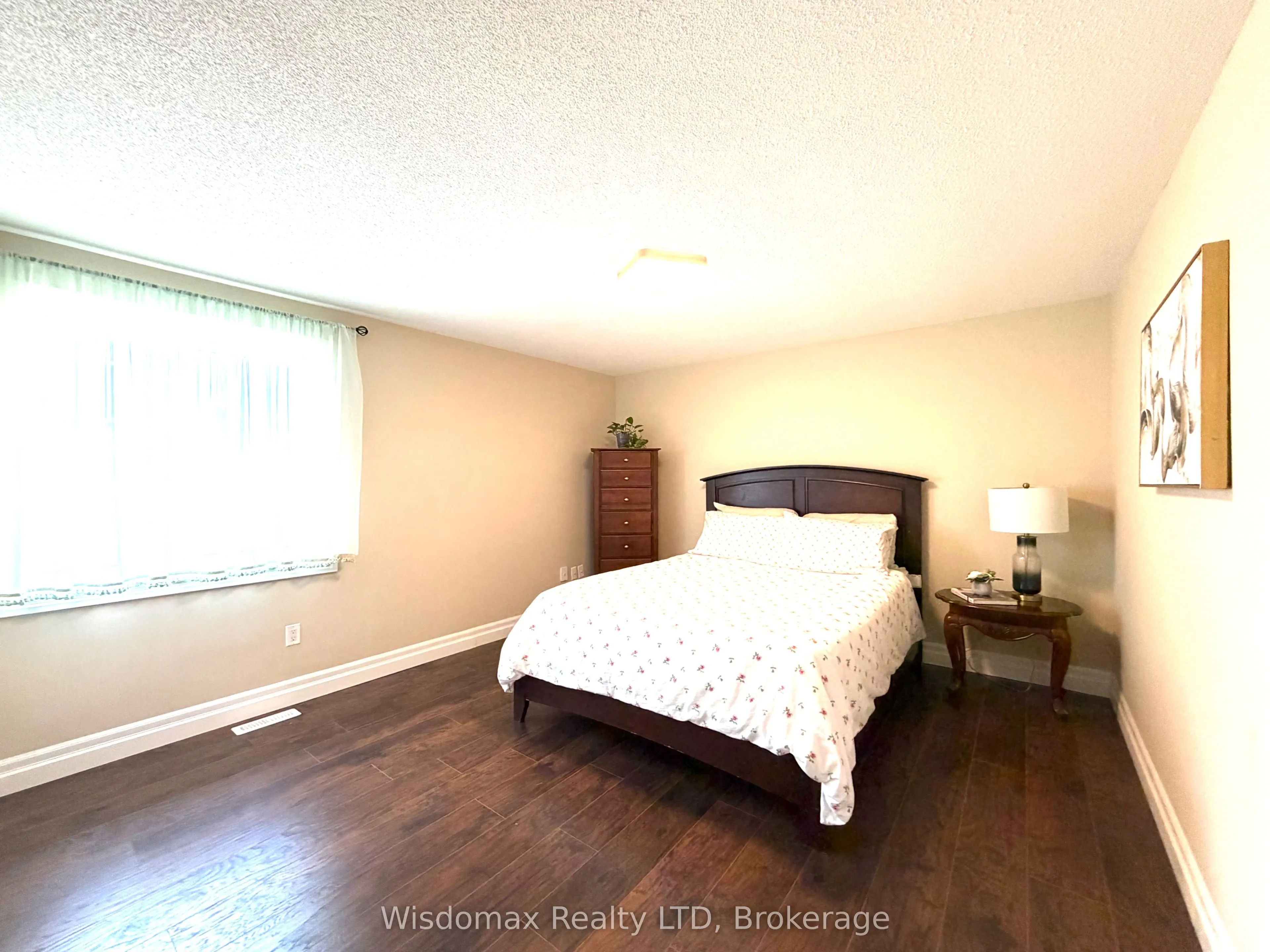 12 Sundrop Court