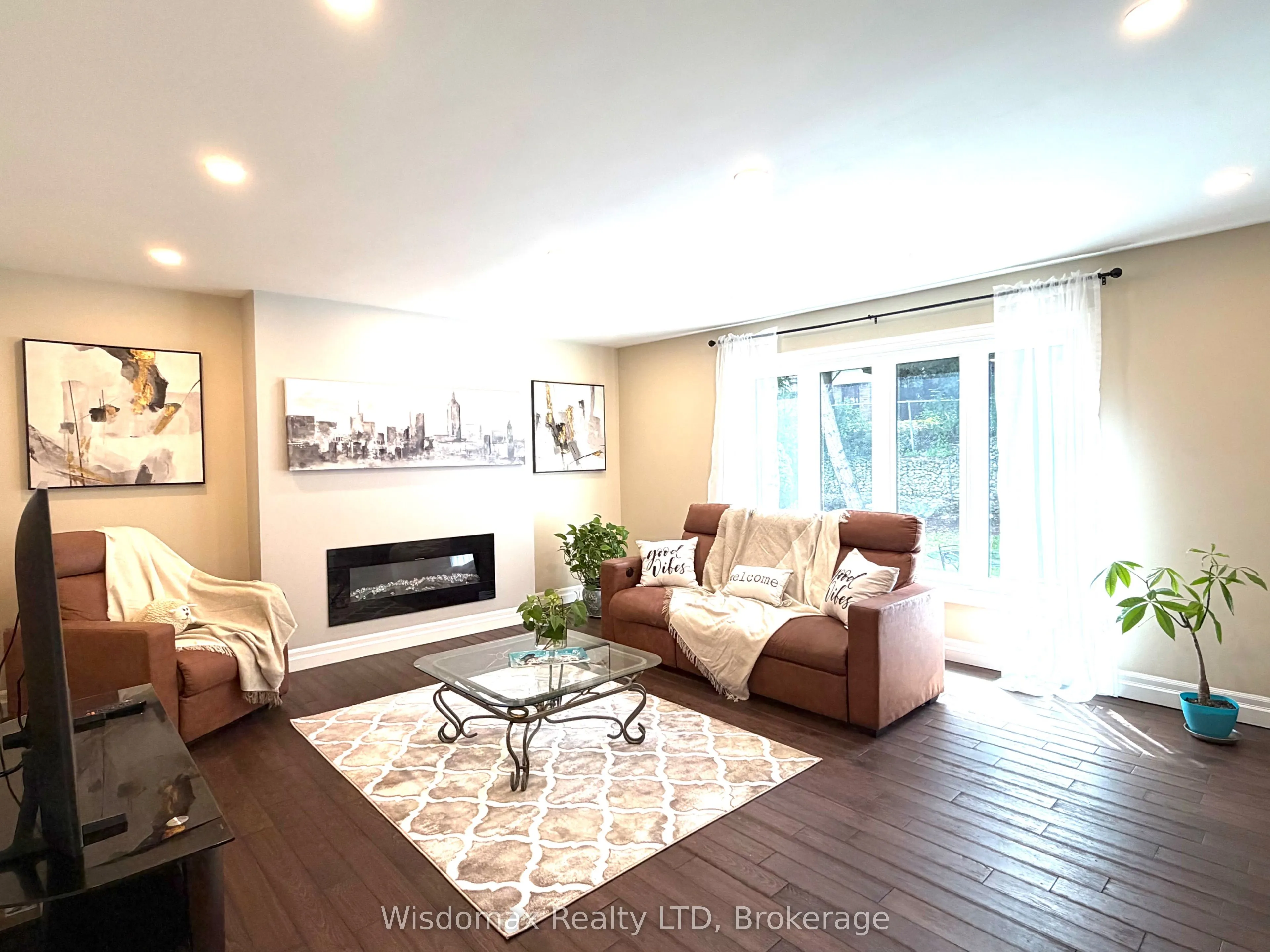 12 Sundrop Court