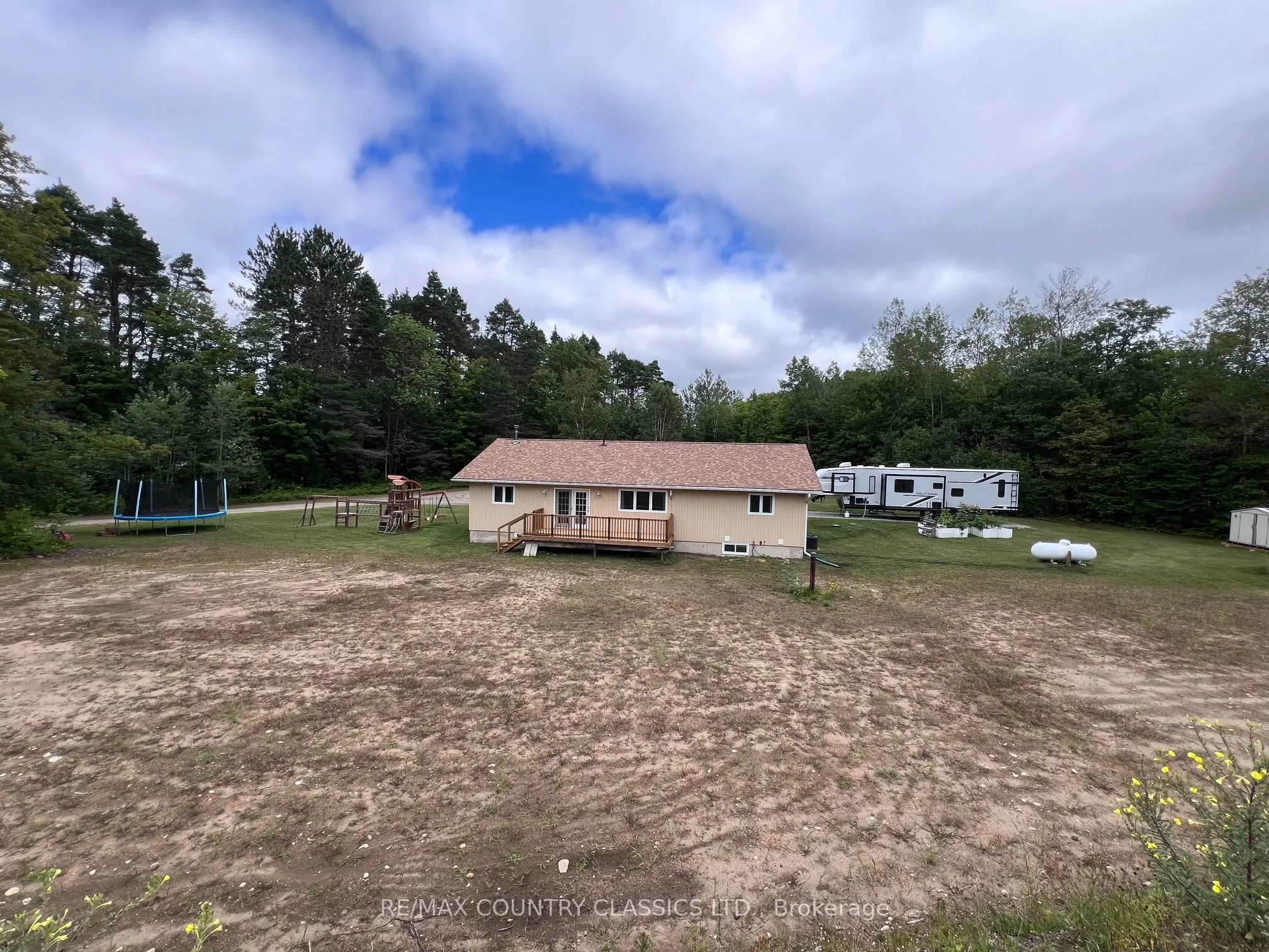3952 Loop Road