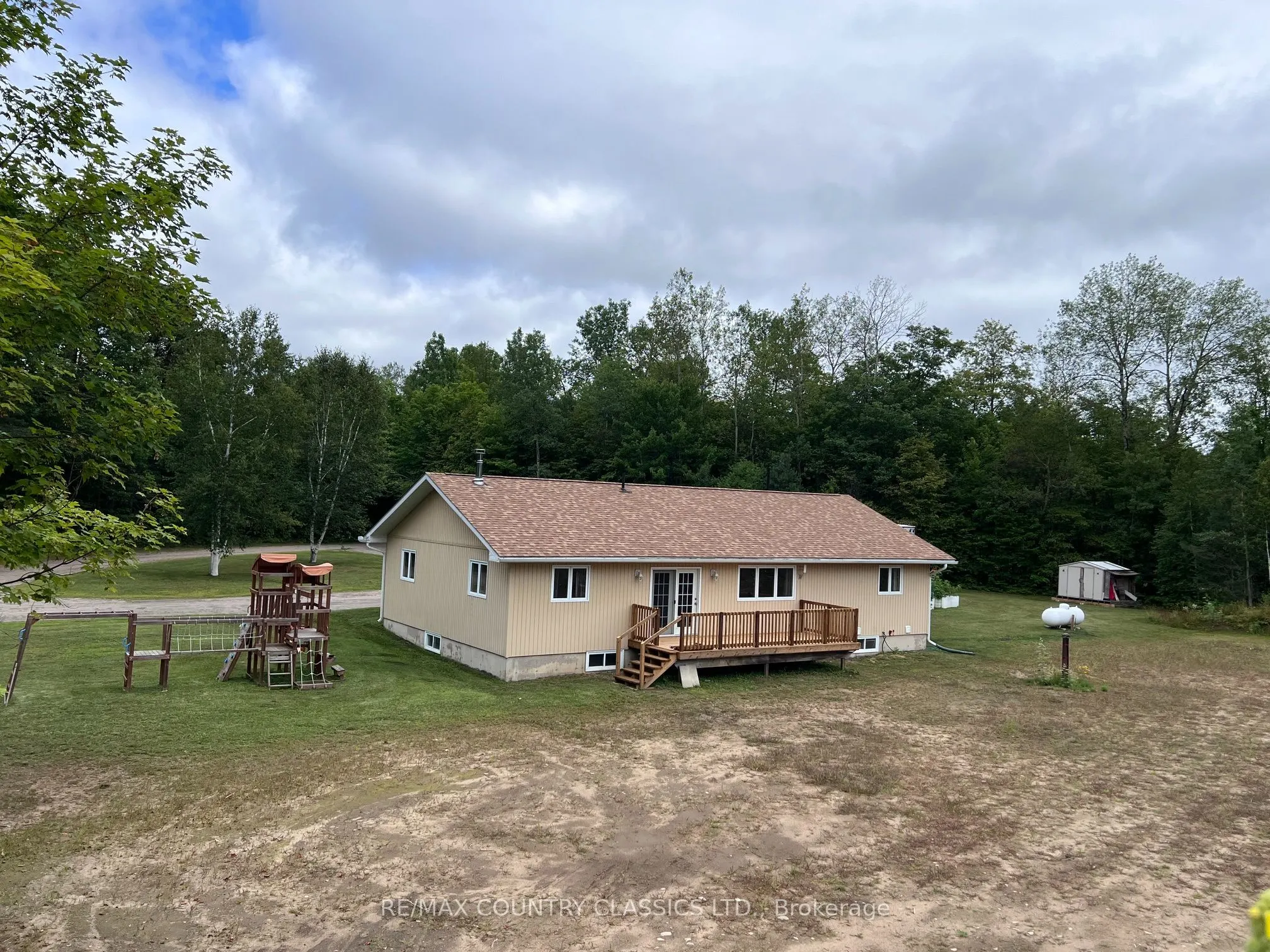 3952 Loop Road