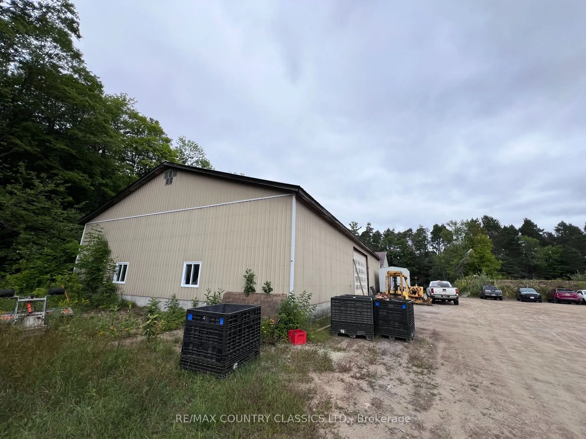 3952 Loop Road