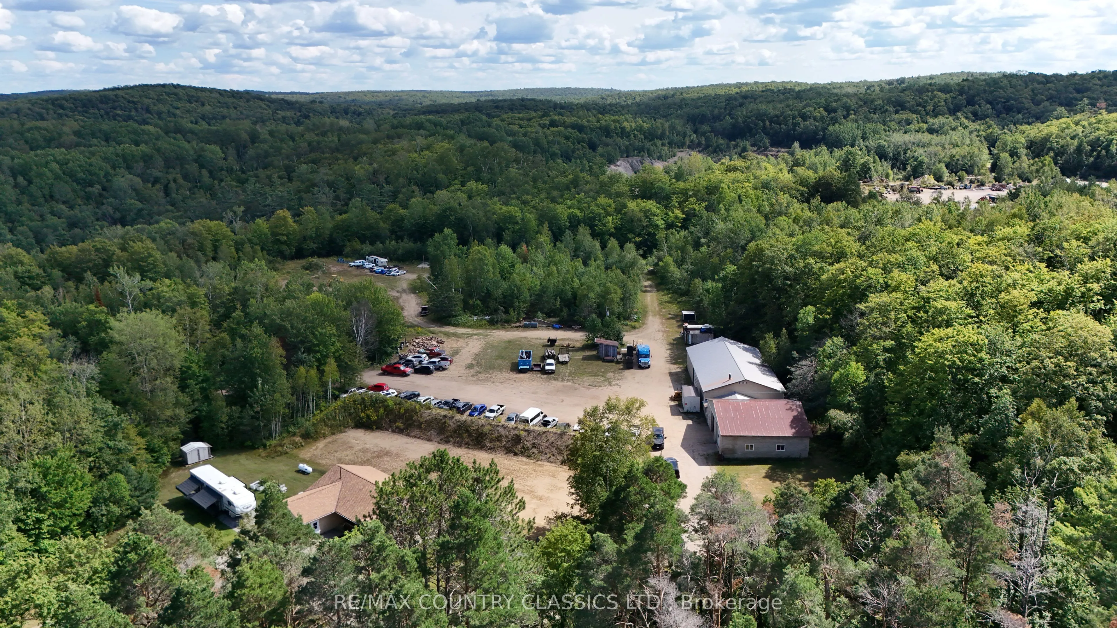 3952 Loop Road
