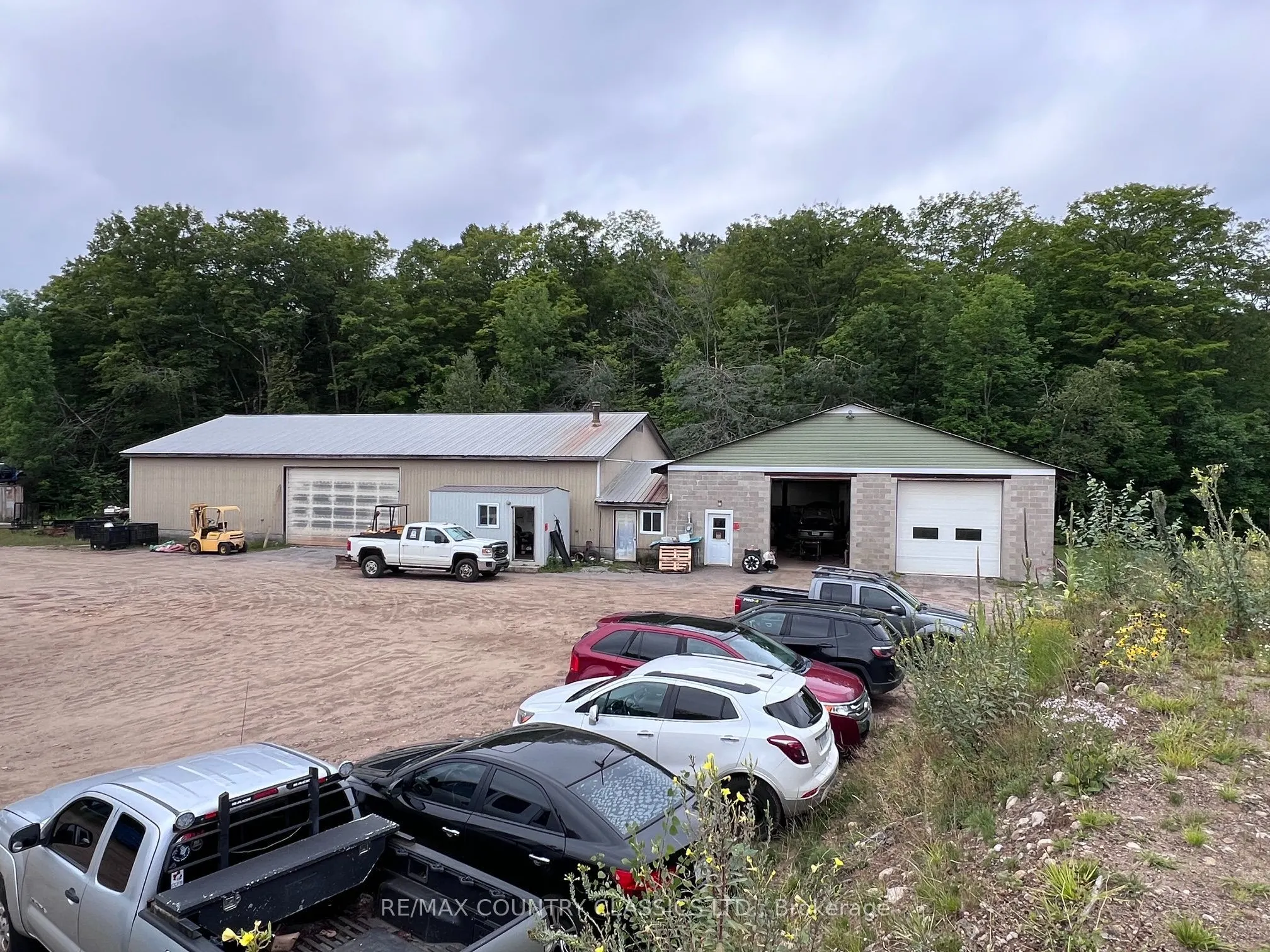3952 Loop Road