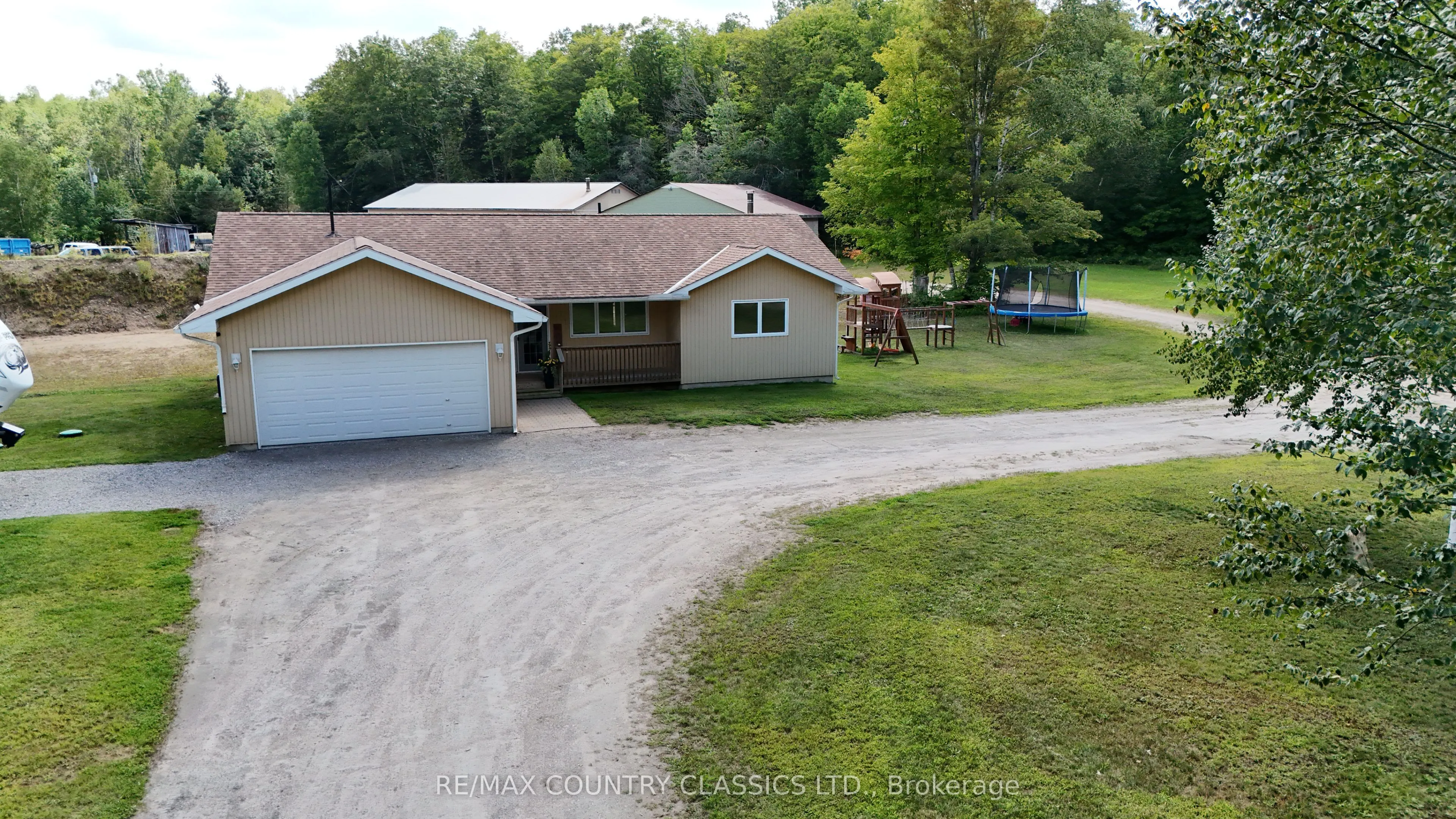 3952 Loop Road