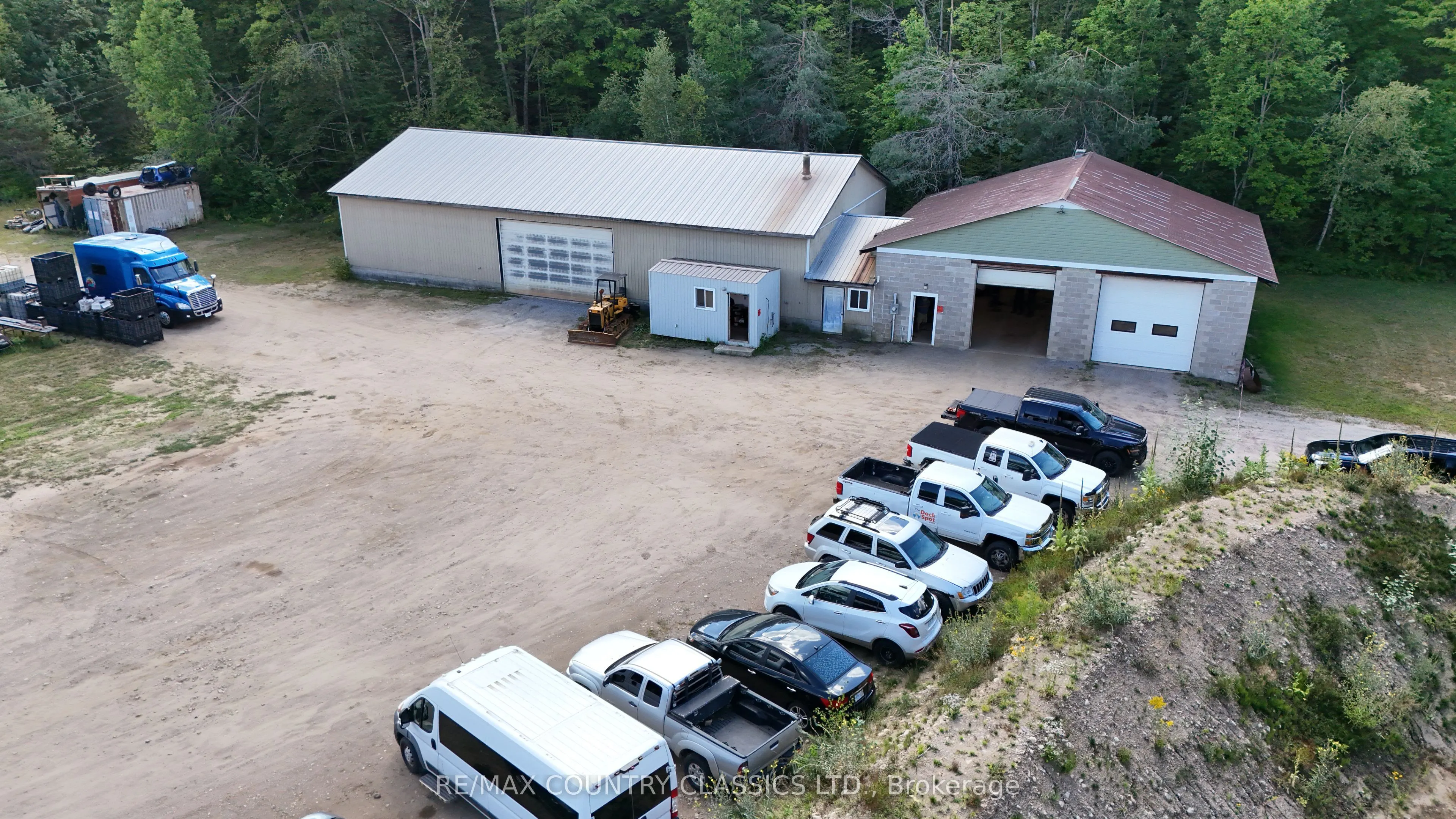 3952 Loop Road