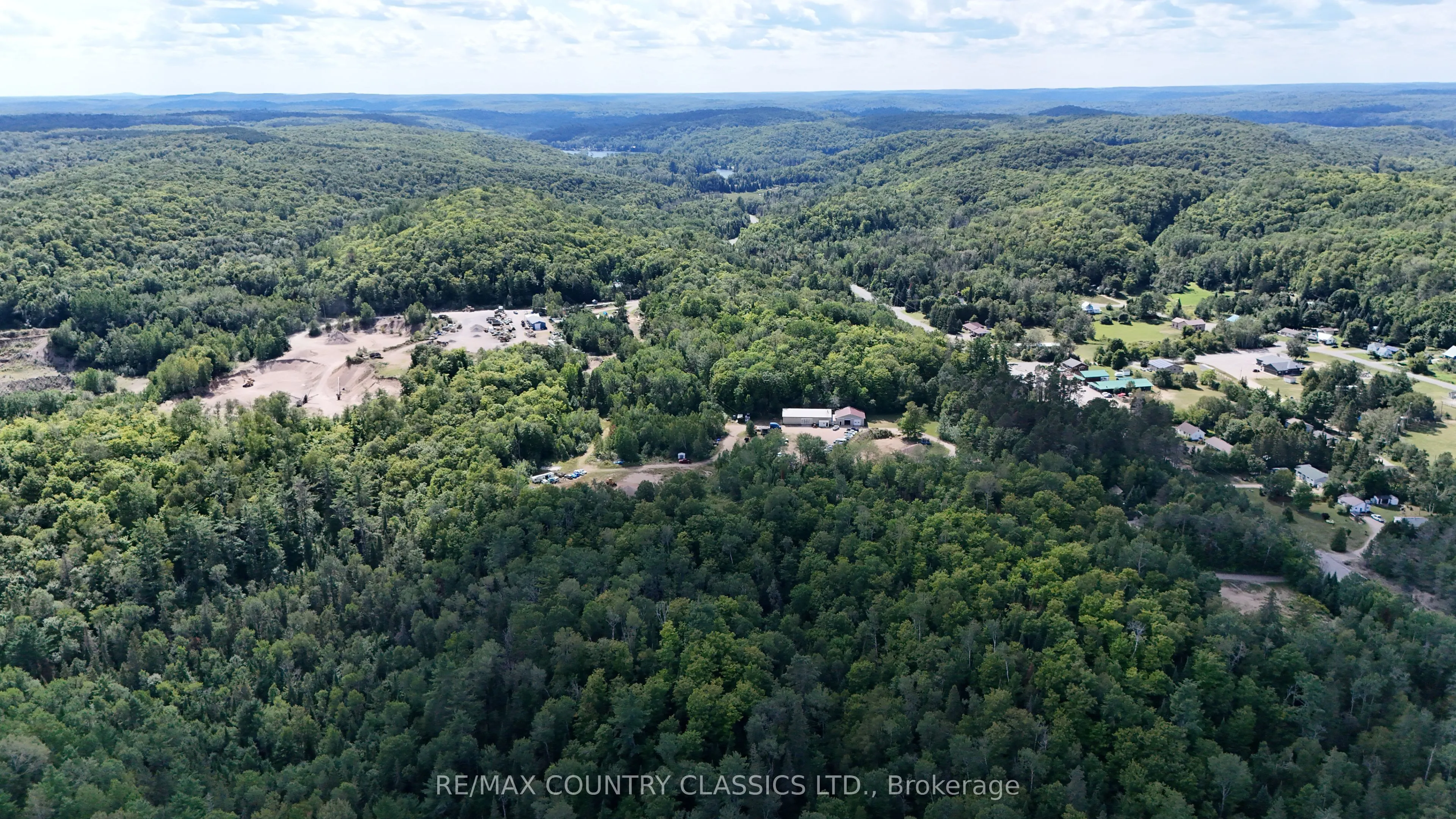 3952 Loop Road