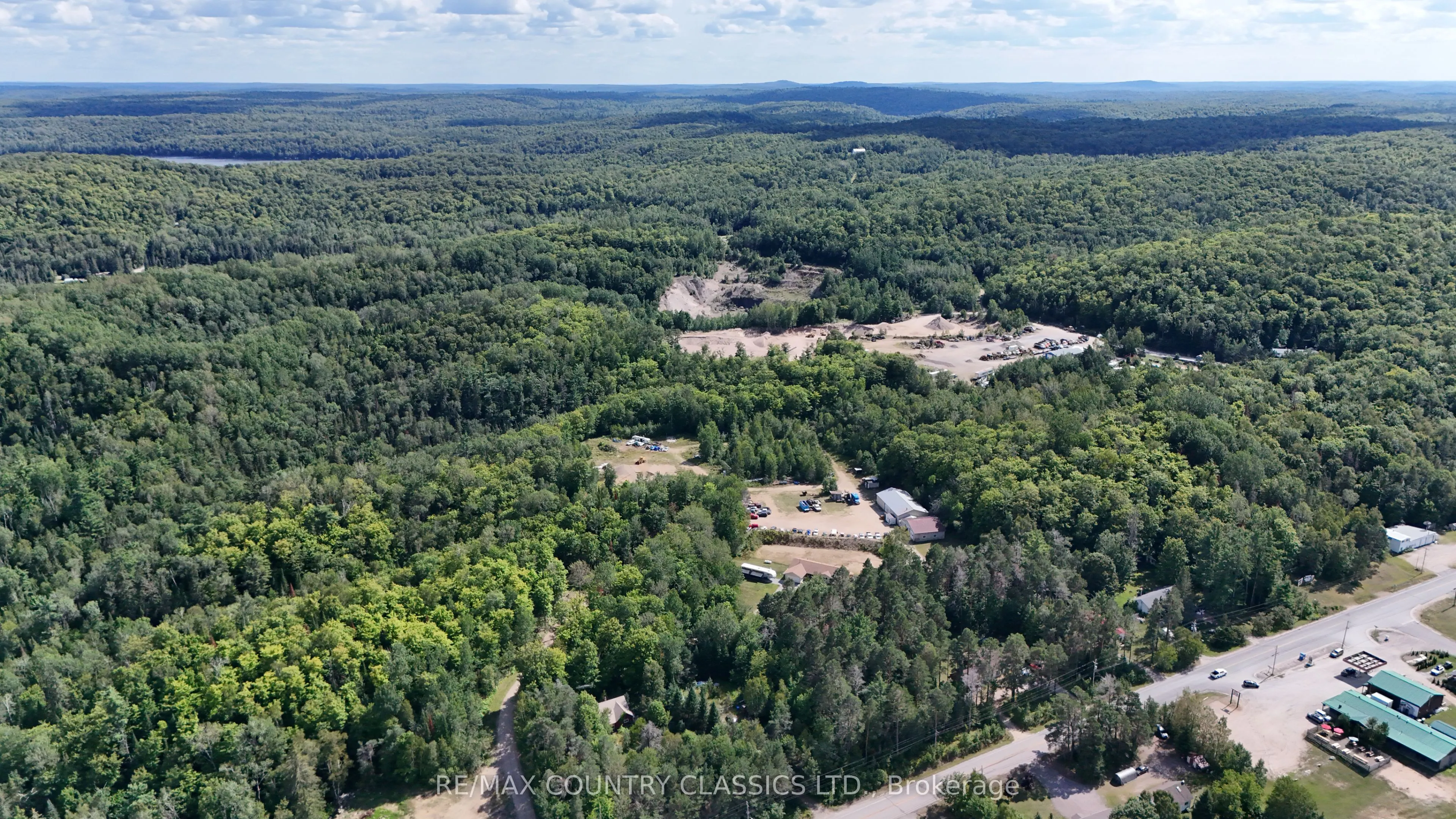 3952 Loop Road
