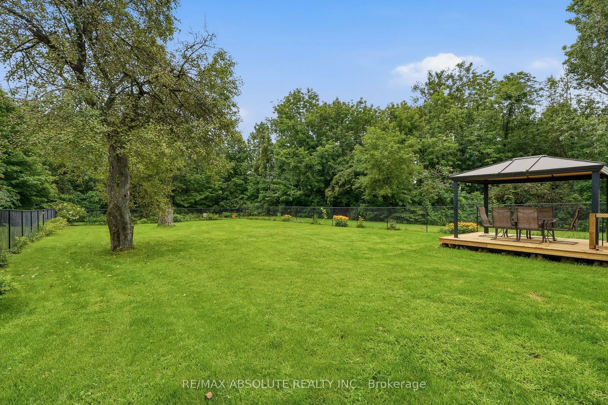 1000 Milburn Crescent