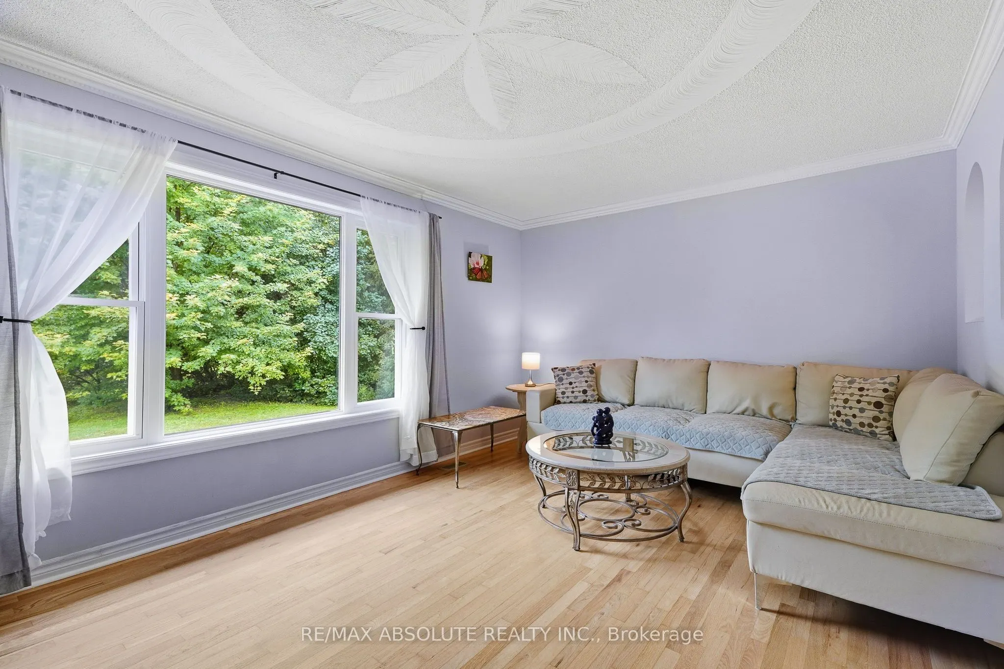 1000 Milburn Crescent
