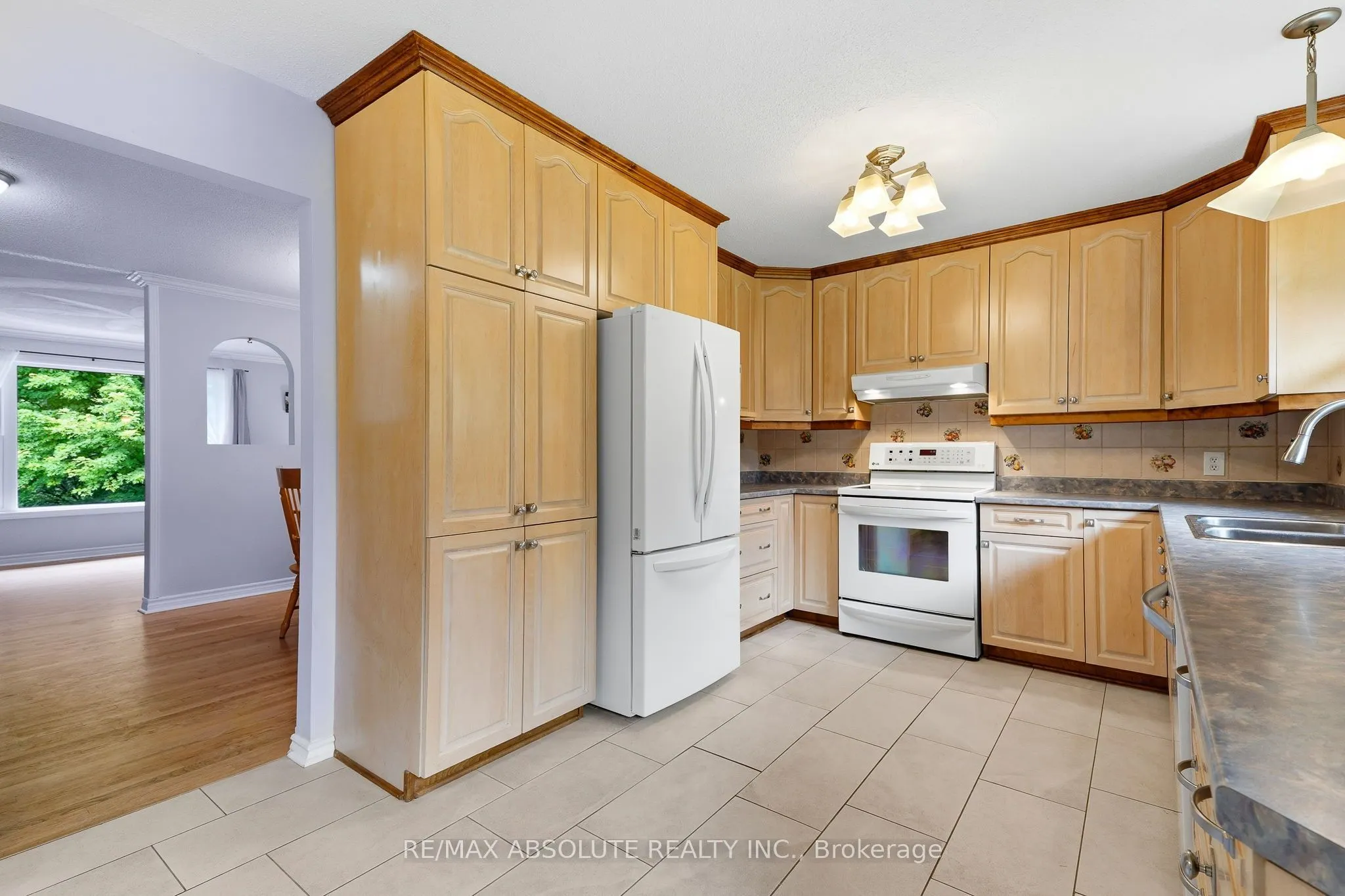 1000 Milburn Crescent