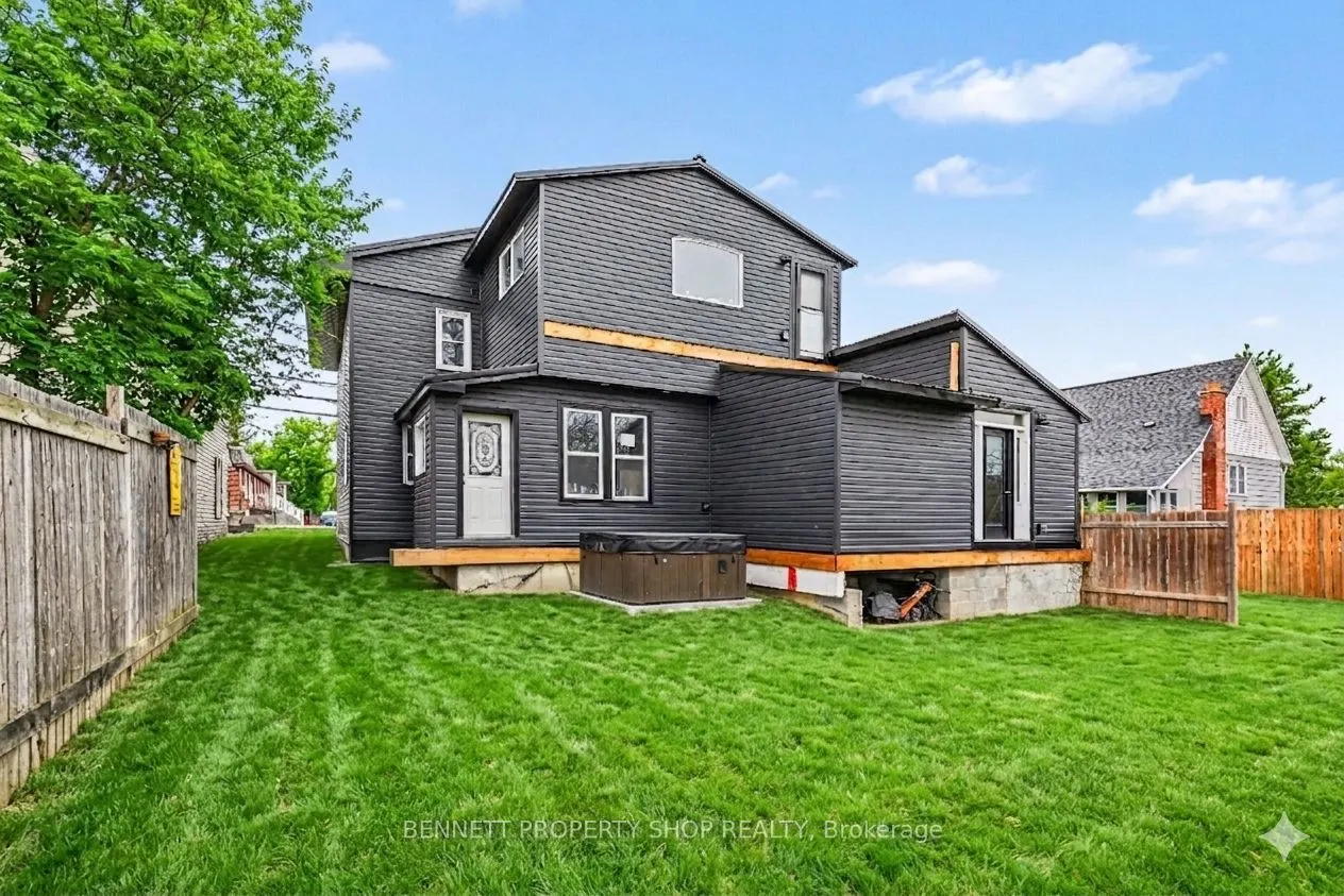 14 River Road