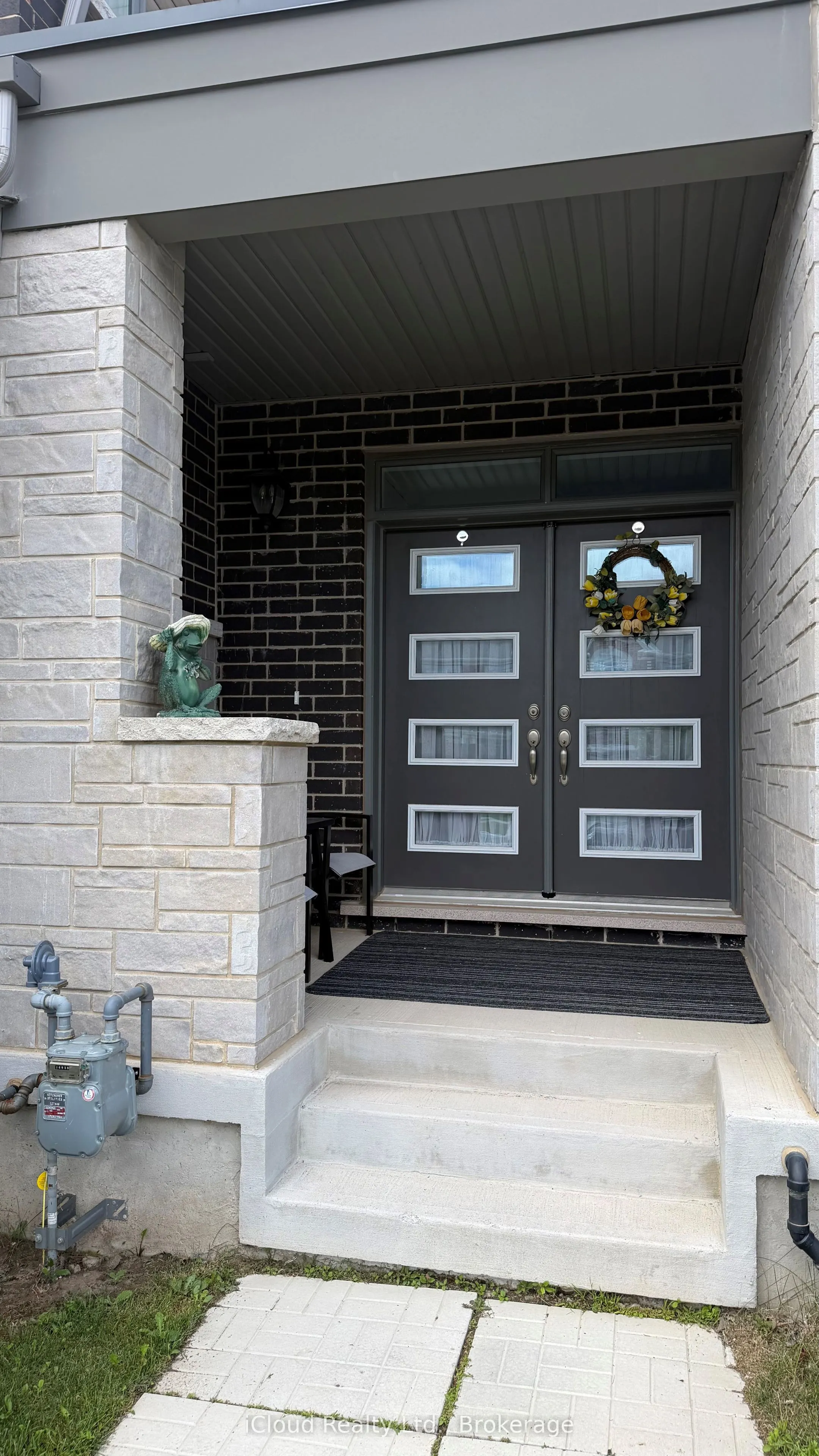 74 Forestwalk Street