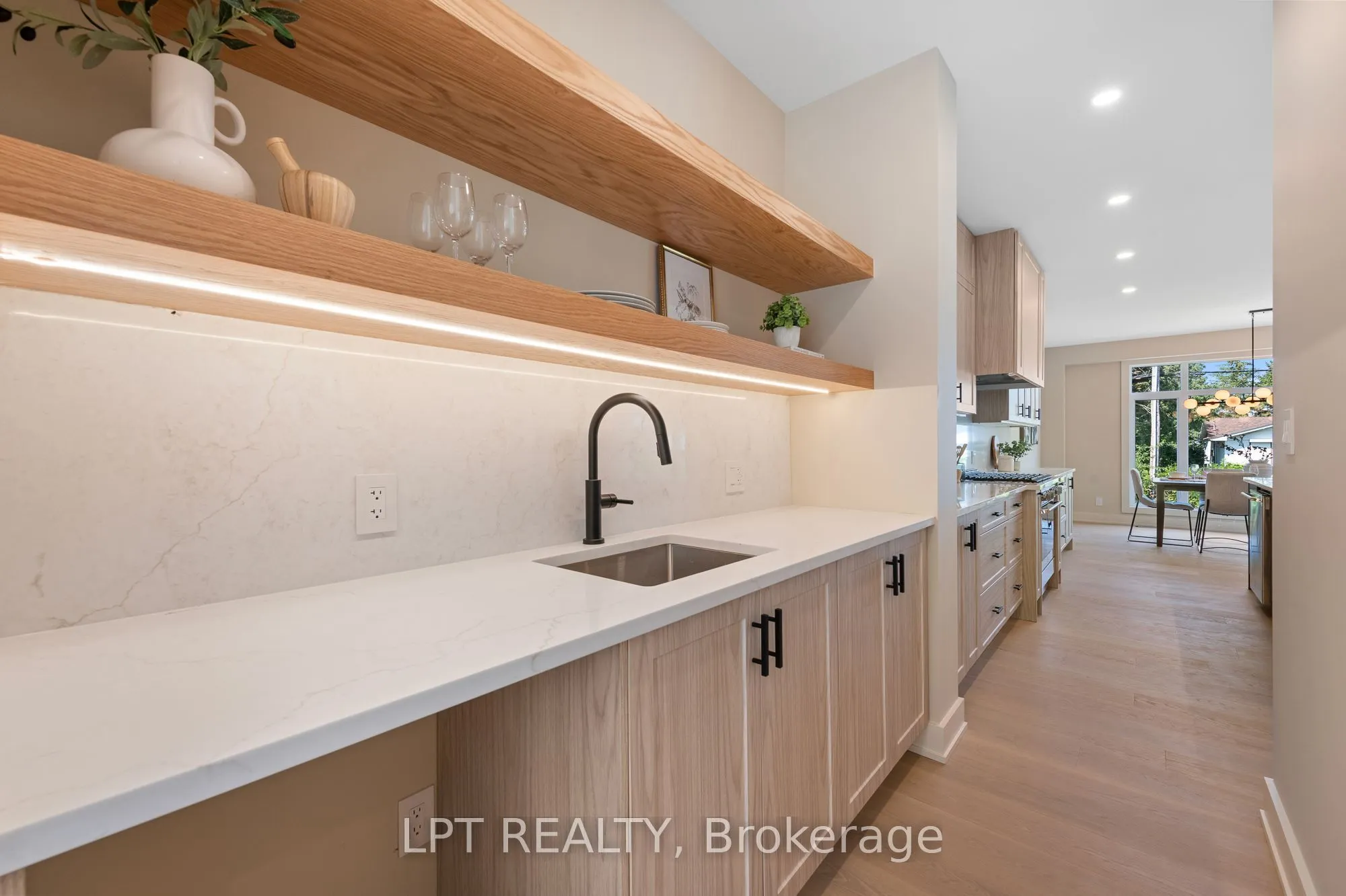 15 Briggs Avenue