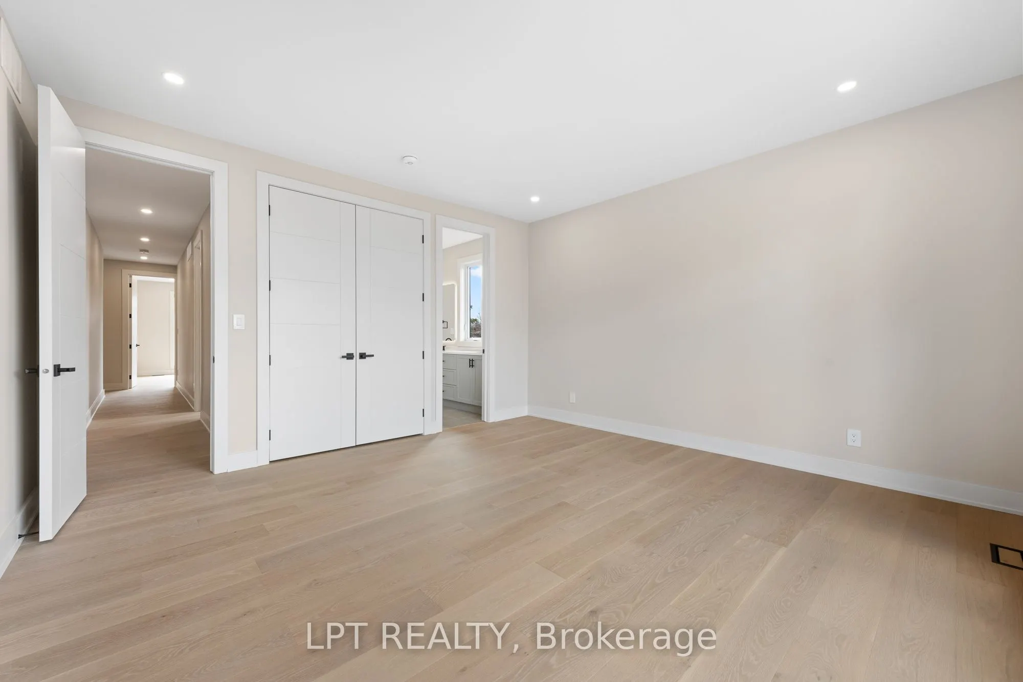 15 Briggs Avenue