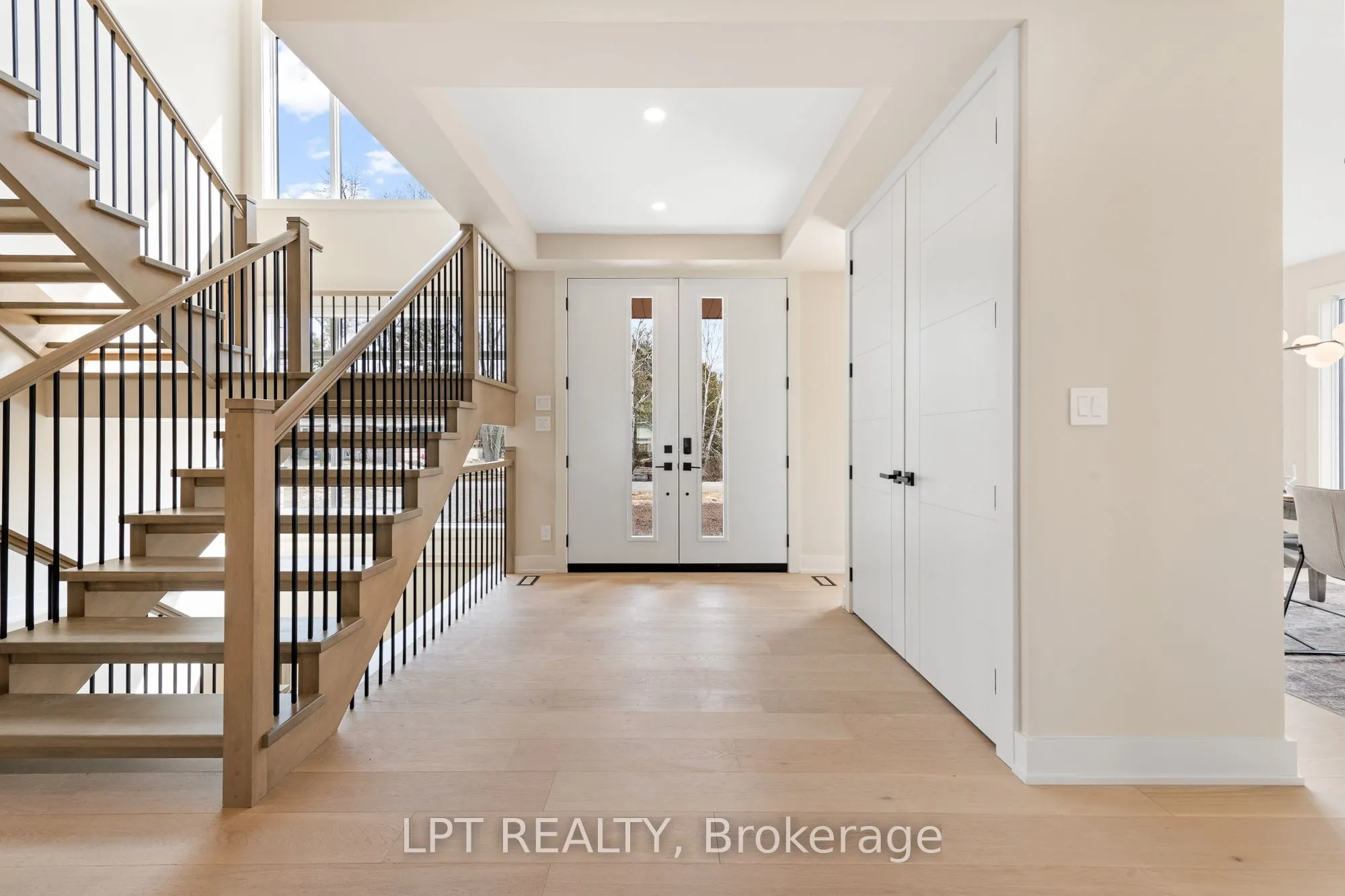 15 Briggs Avenue