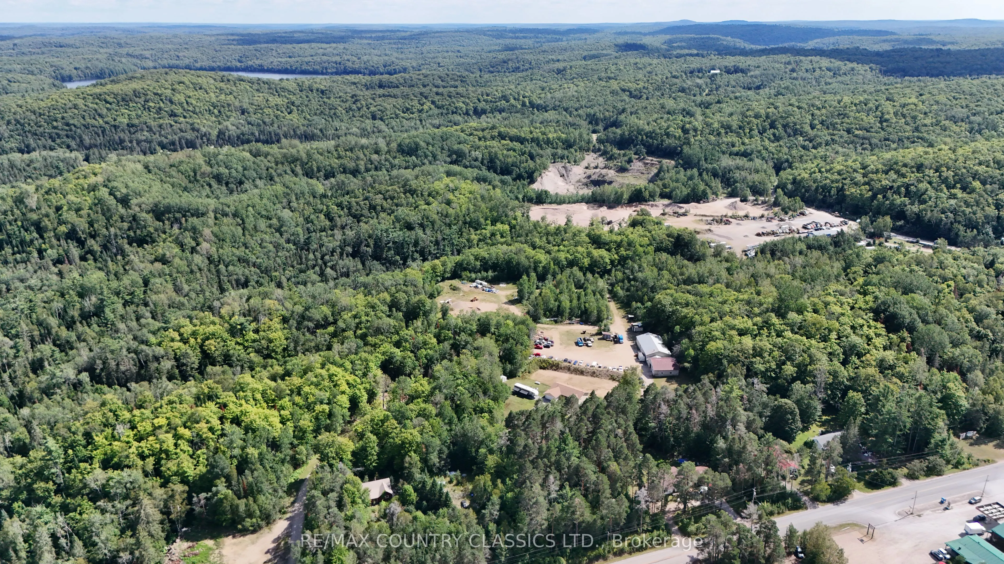 3952 Loop Road
