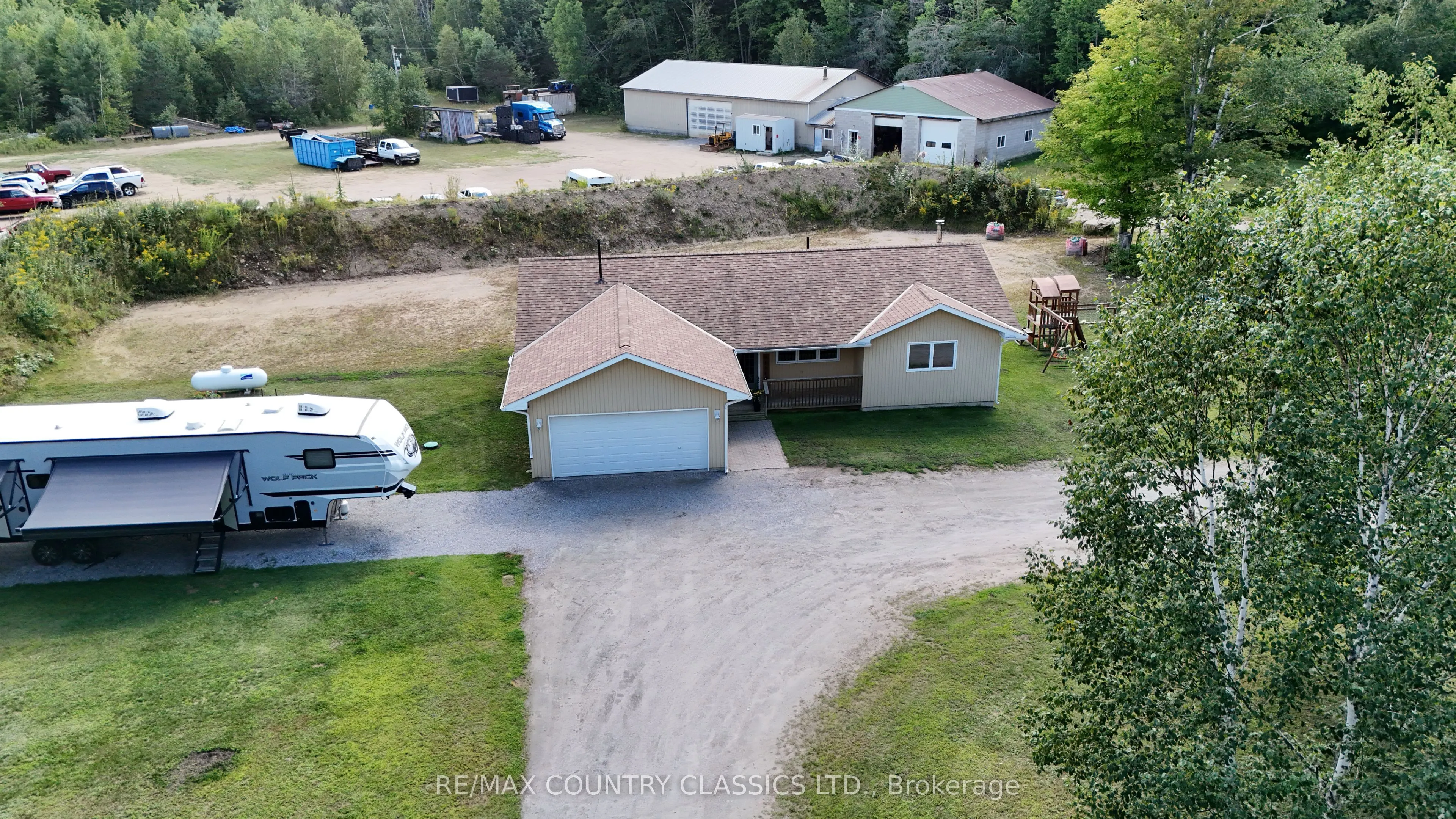 3952 Loop Road