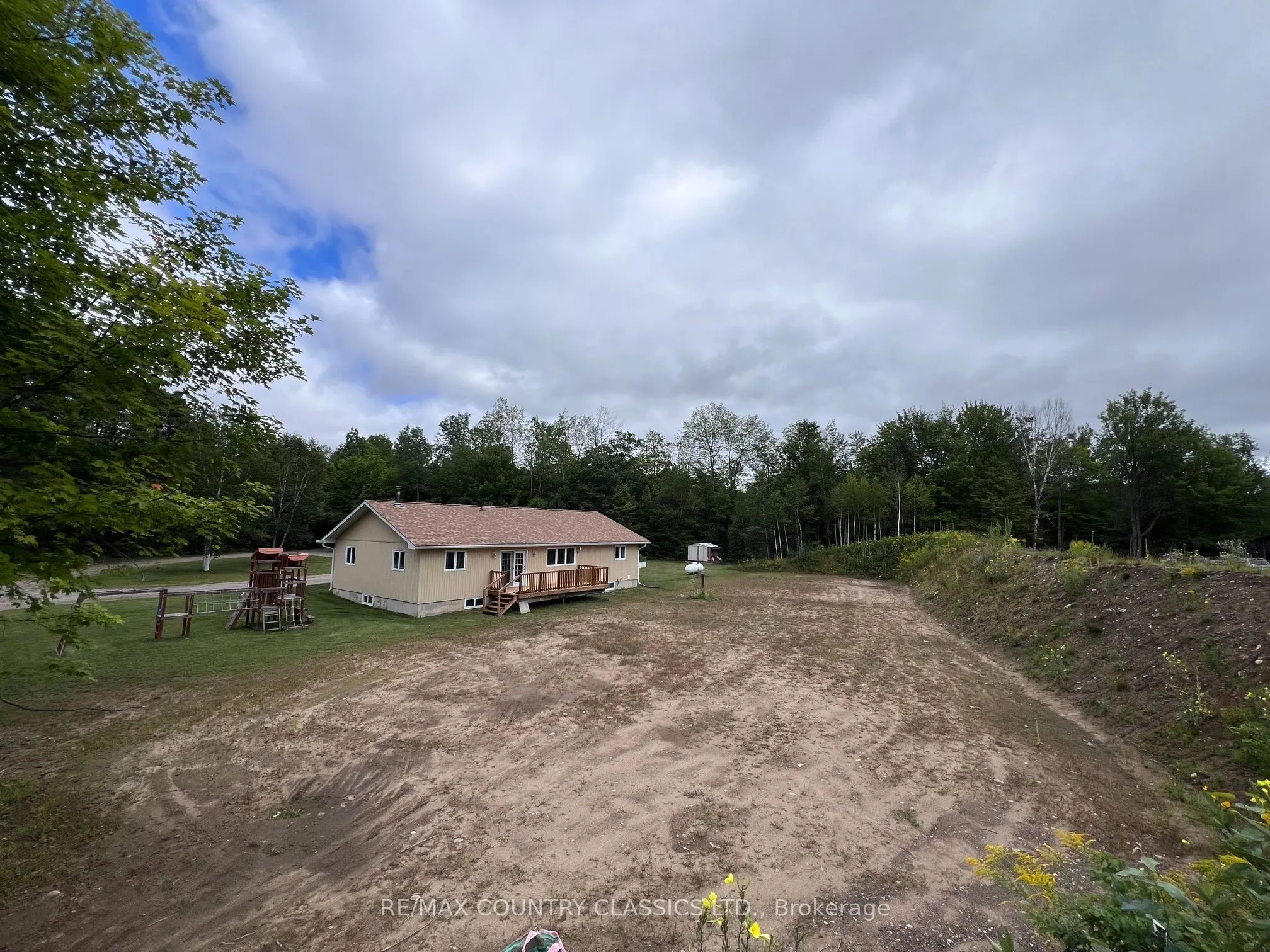 3952 Loop Road