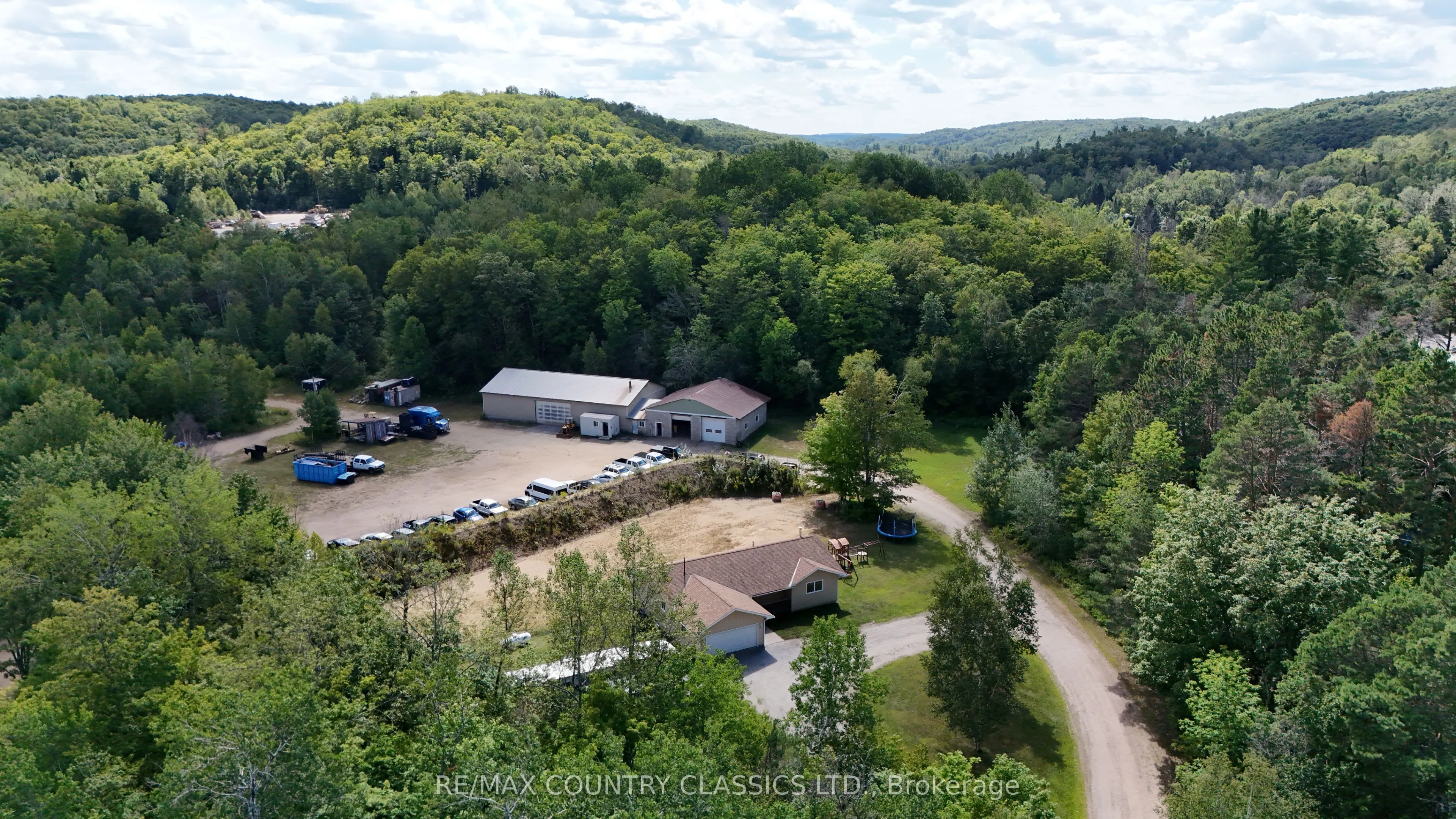 3952 Loop Road