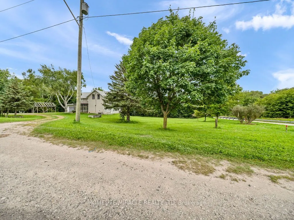 7964 Wellington County  109 Road