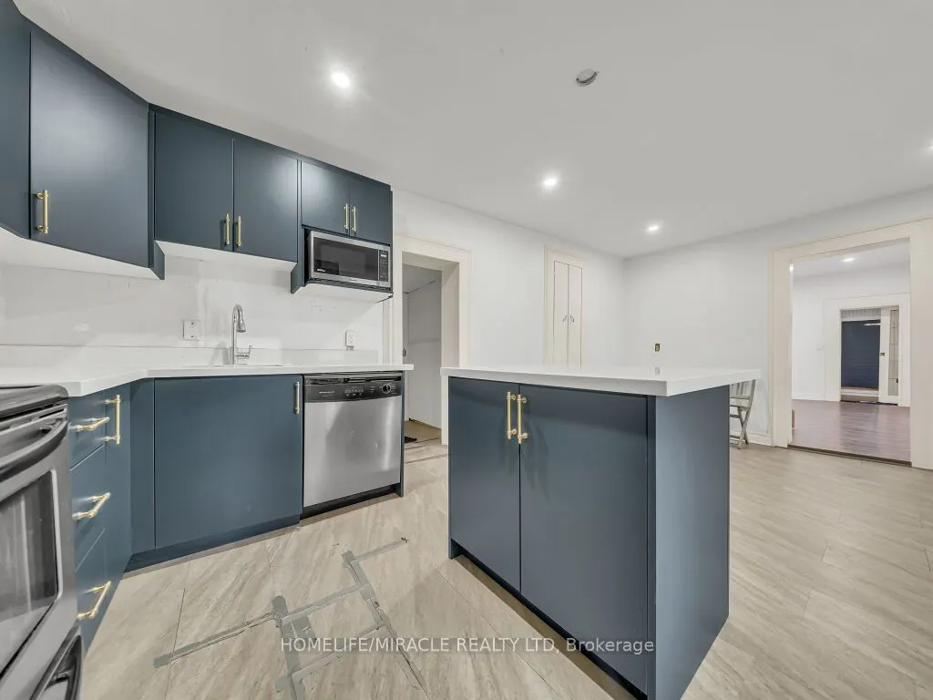 7964 Wellington County  109 Road