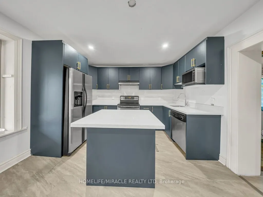 7964 Wellington County  109 Road