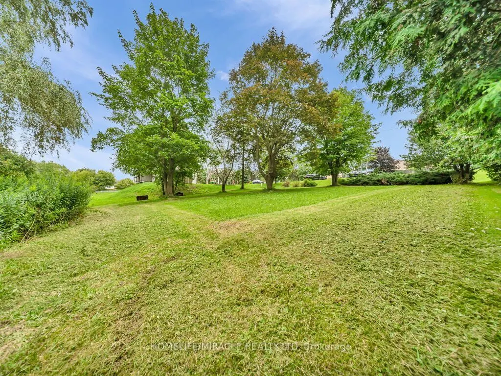 7964 Wellington County  109 Road