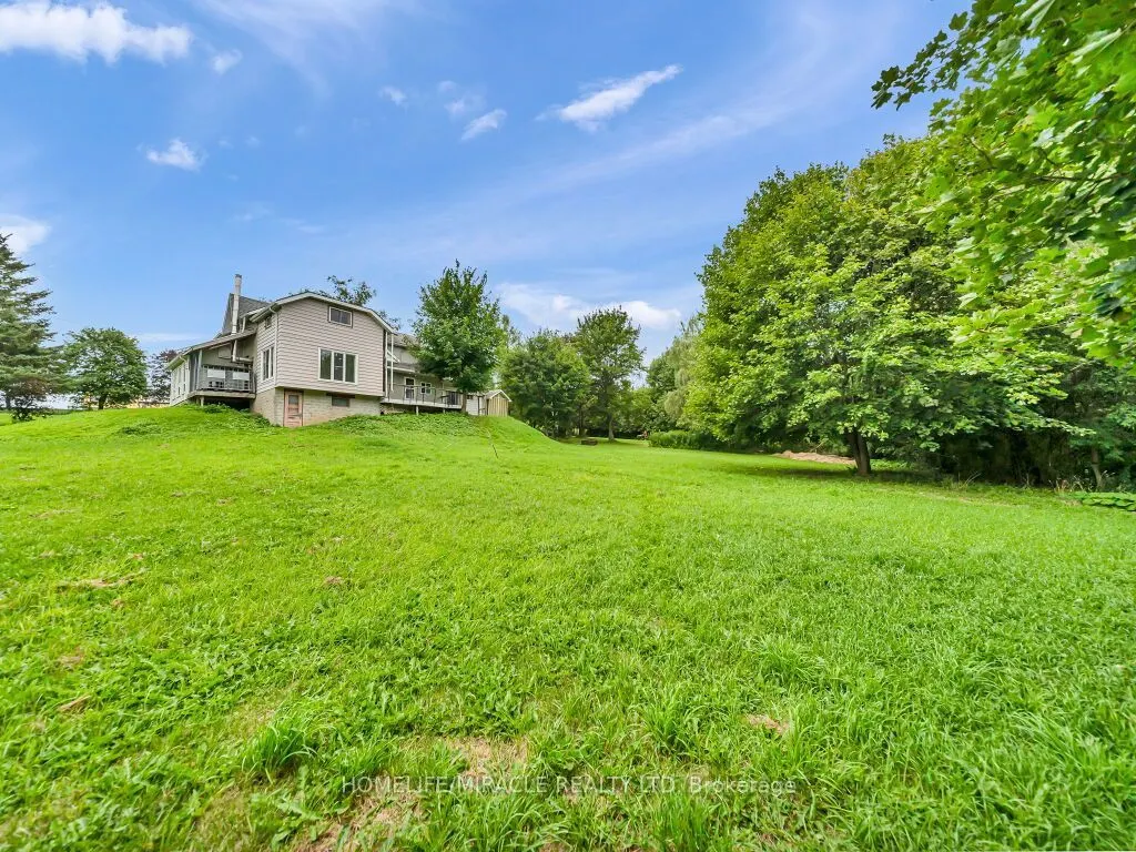 7964 Wellington County  109 Road