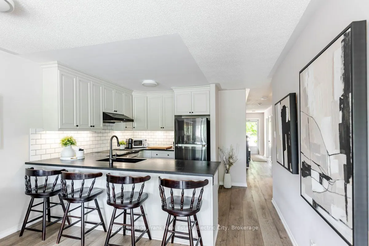 919 Wentworth Street #5