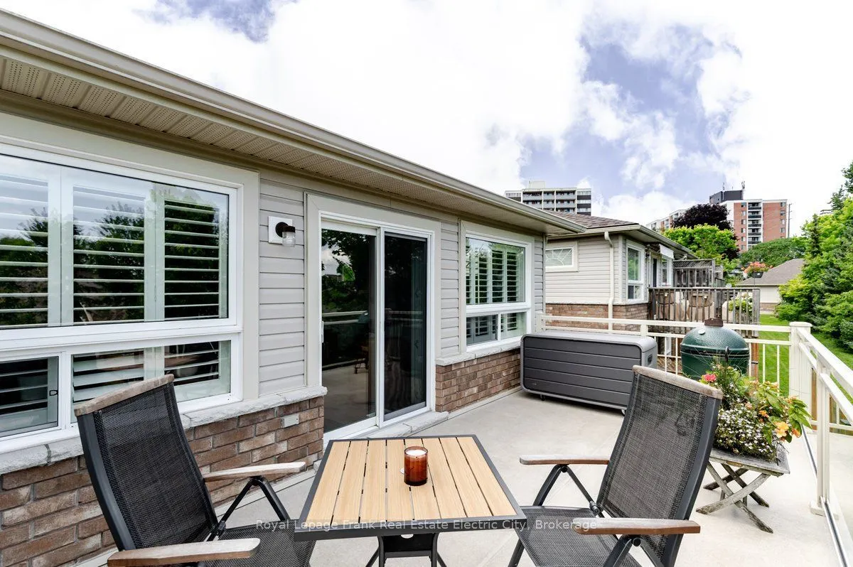 919 Wentworth Street #5