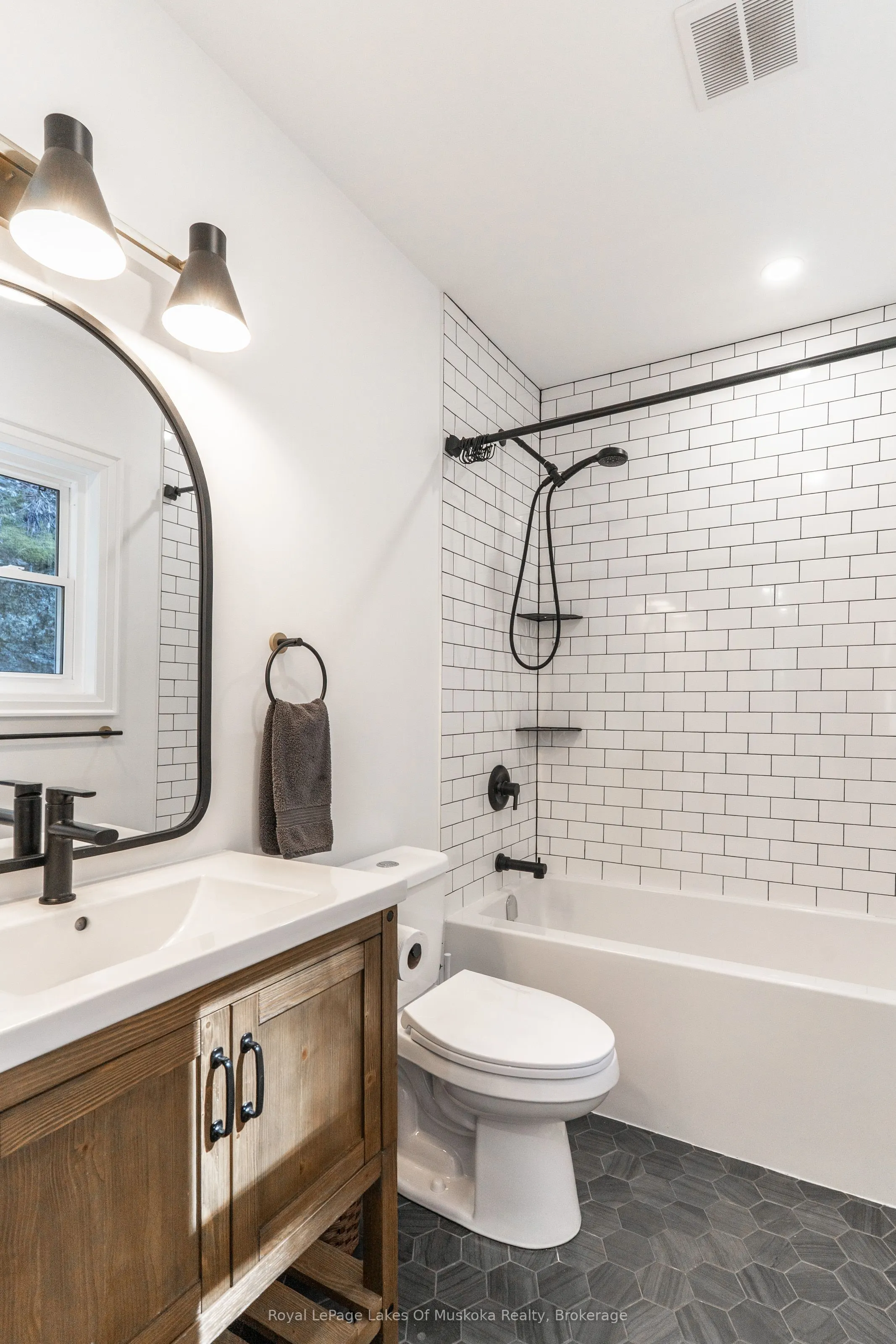 1361 Rosseau Lake 2 Road