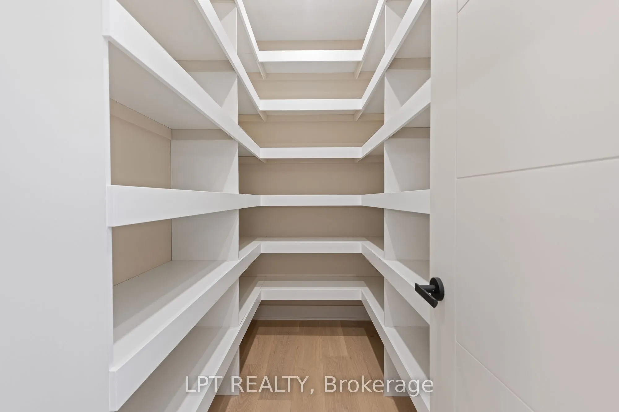 15 Briggs Avenue