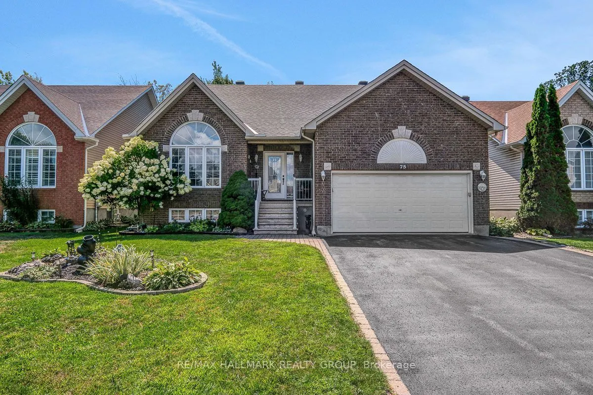 75 Lloydalex Crescent