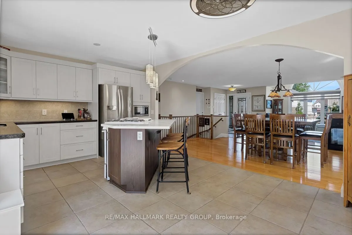 75 Lloydalex Crescent