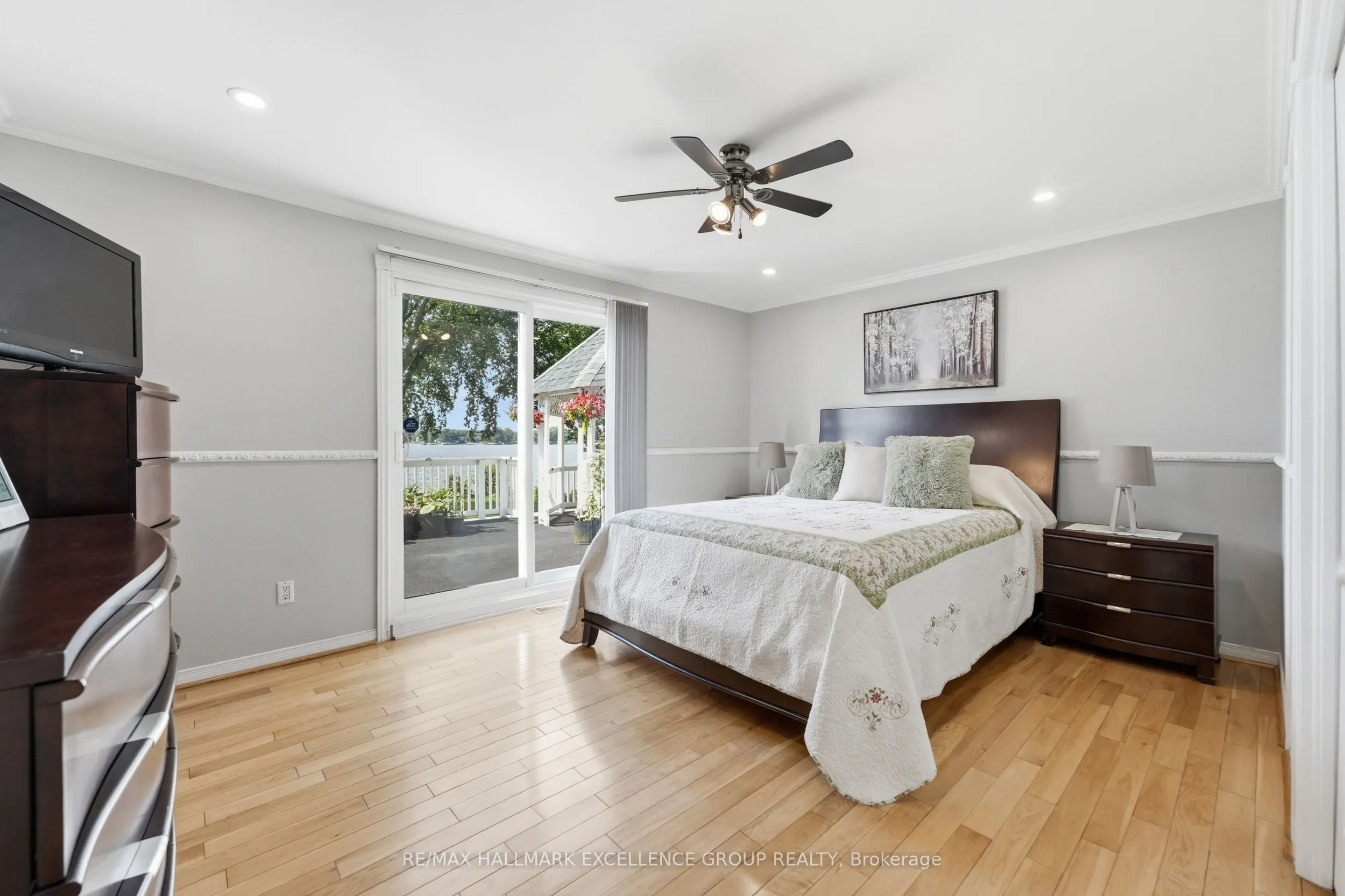 2985 Leo Lane