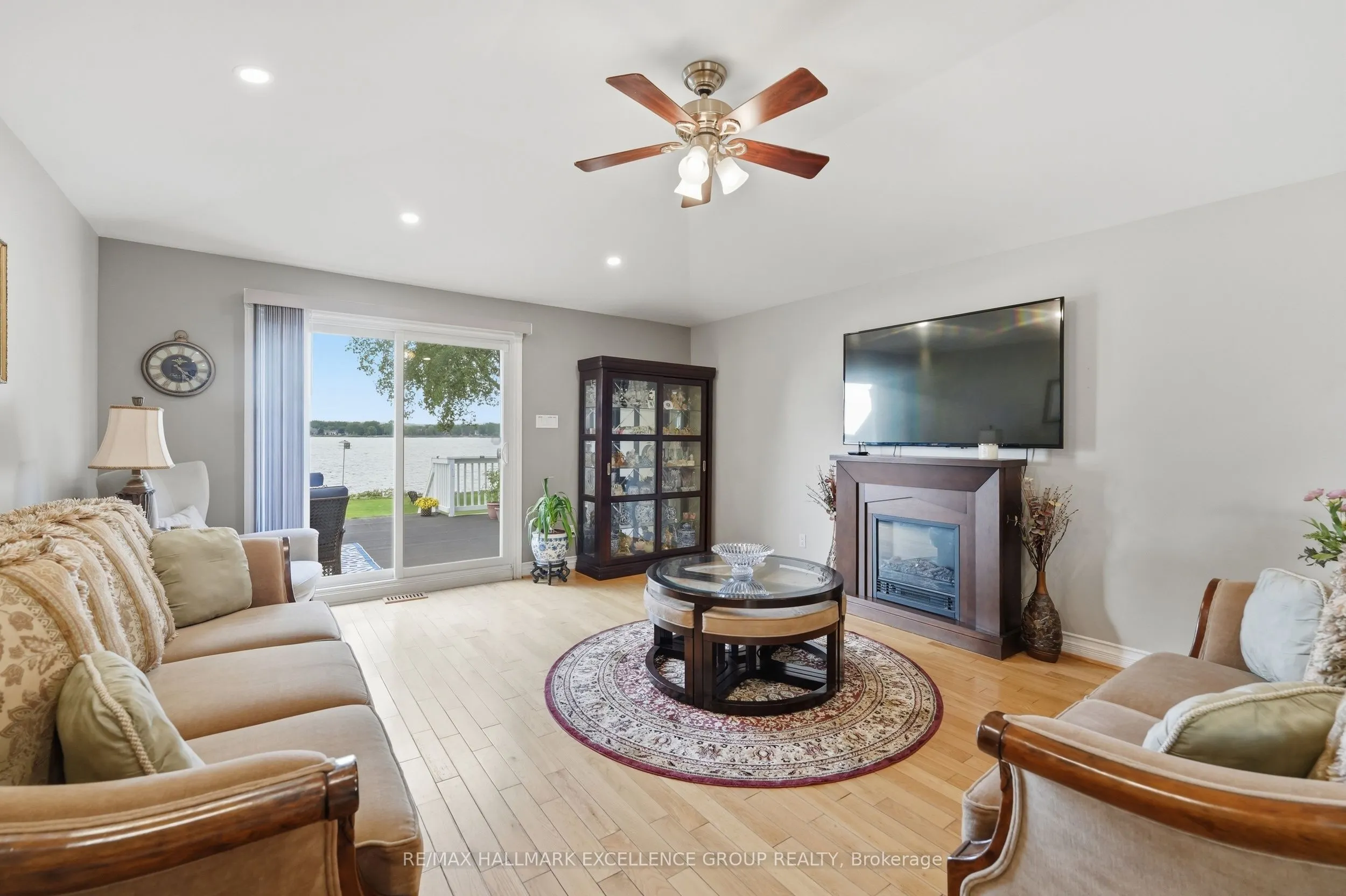 2985 Leo Lane