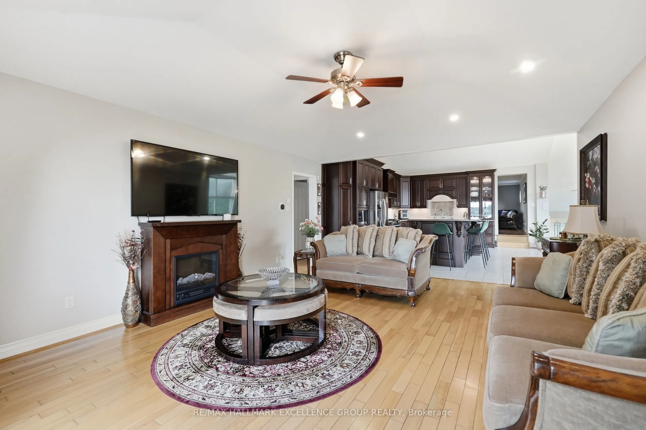 2985 Leo Lane