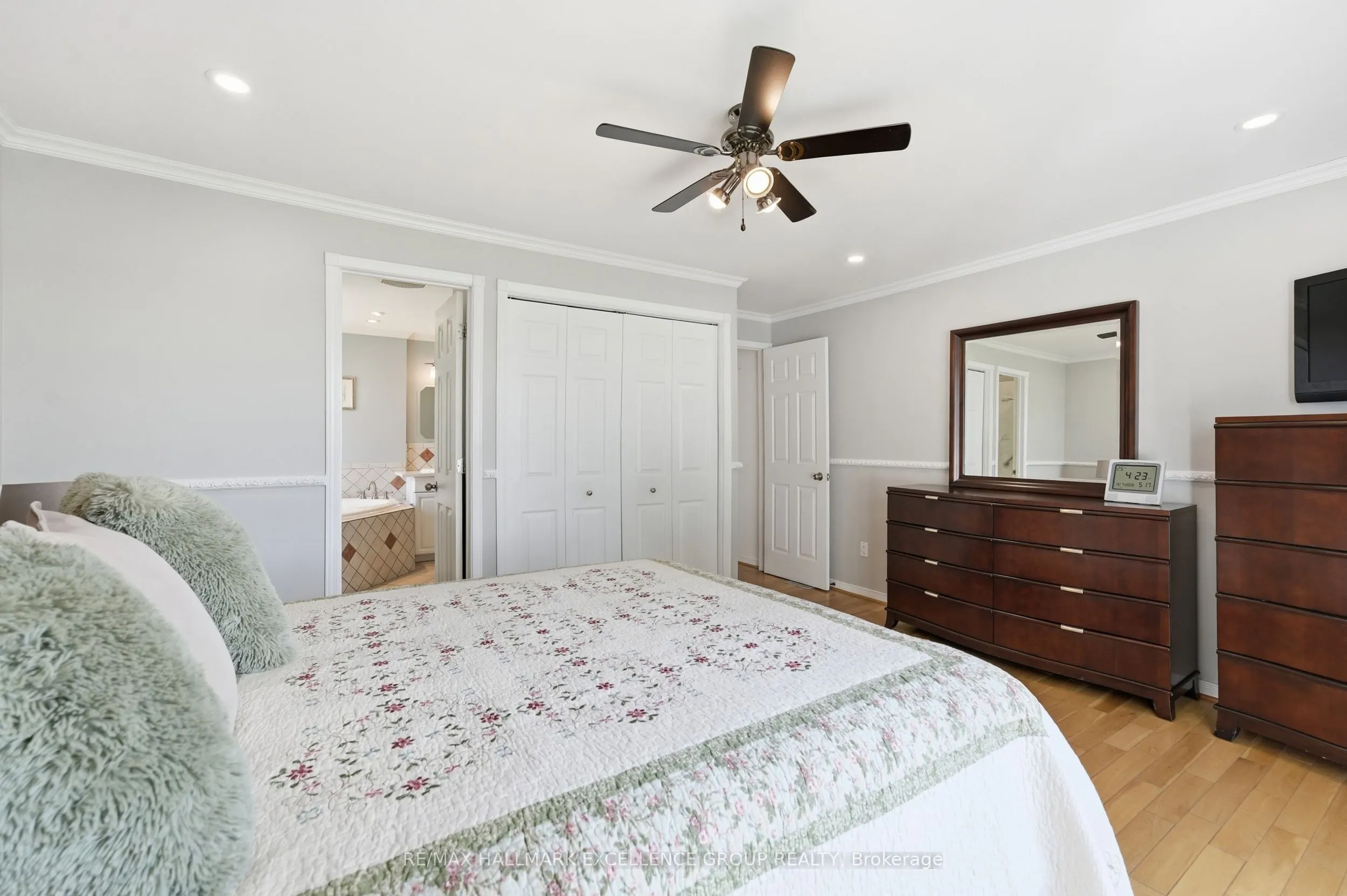 2985 Leo Lane