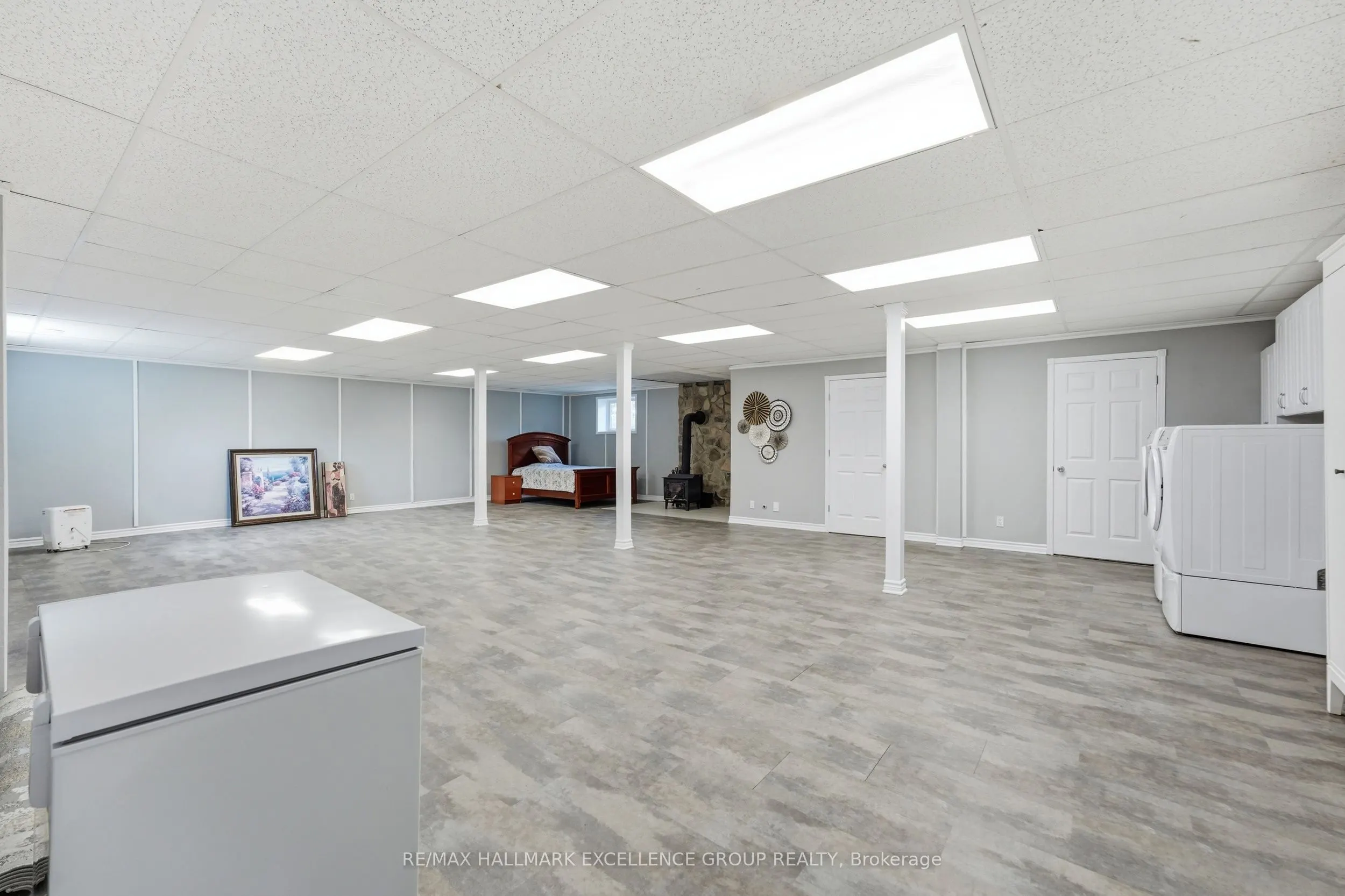 2985 Leo Lane