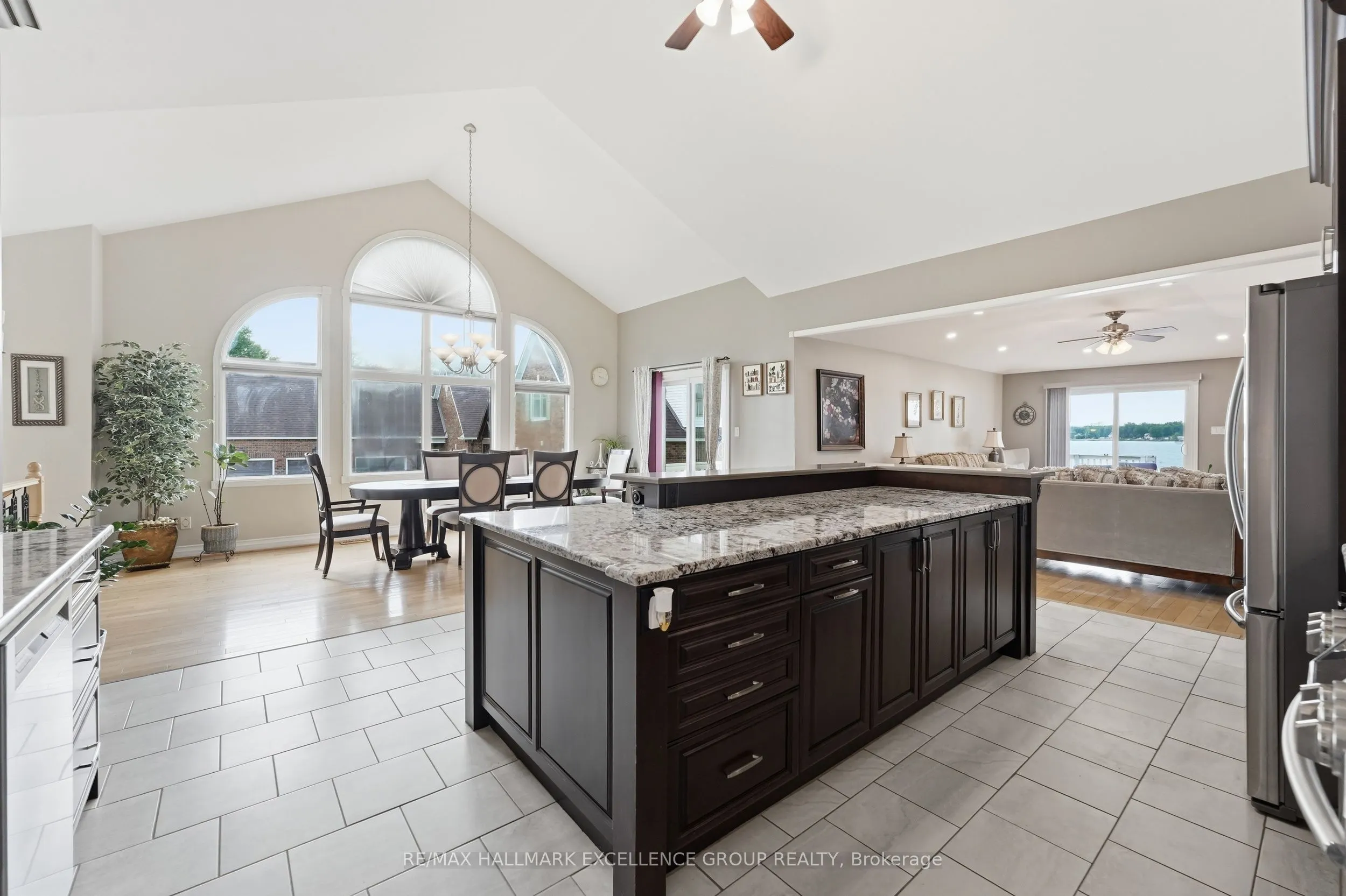 2985 Leo Lane