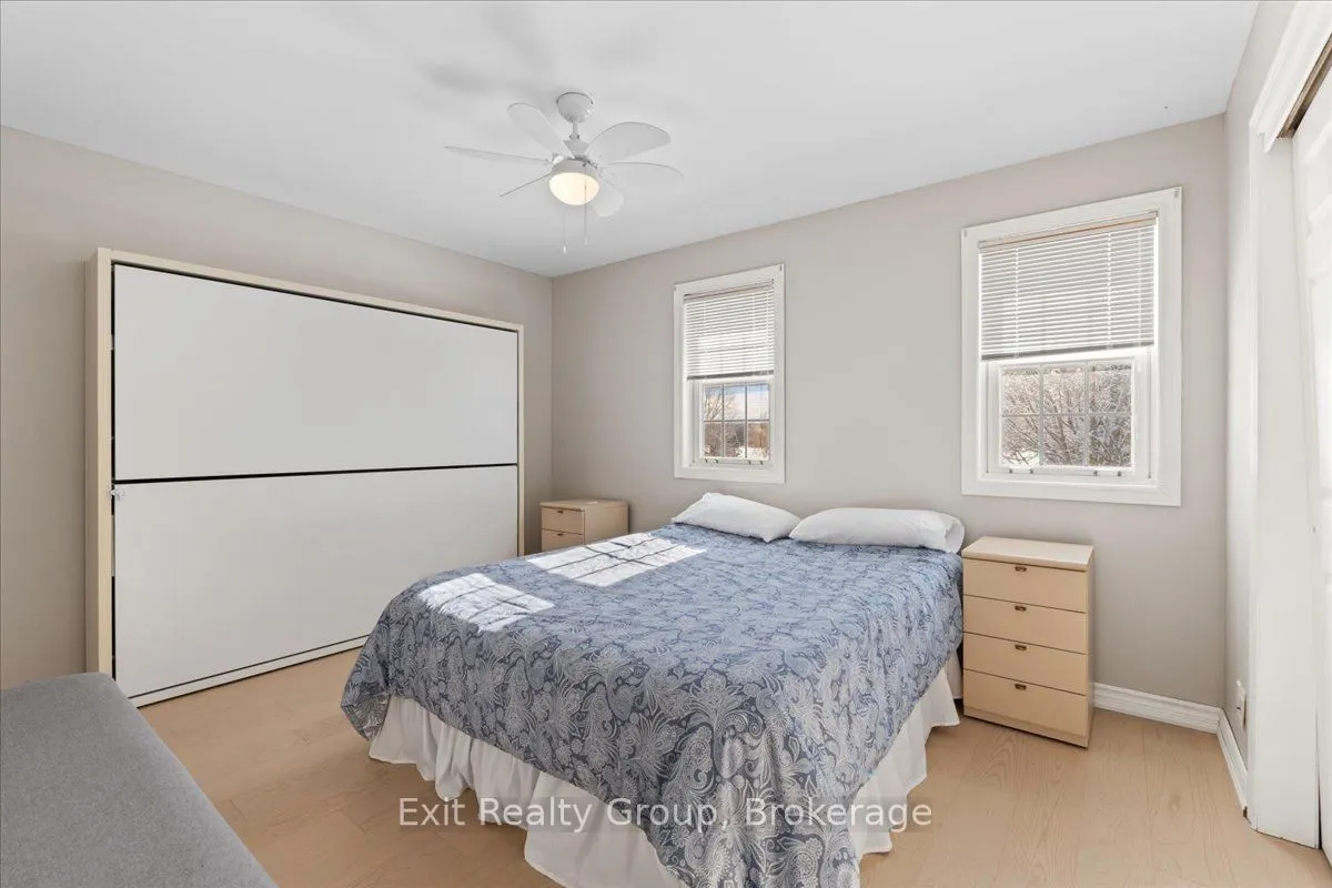 22 Willow Point Road