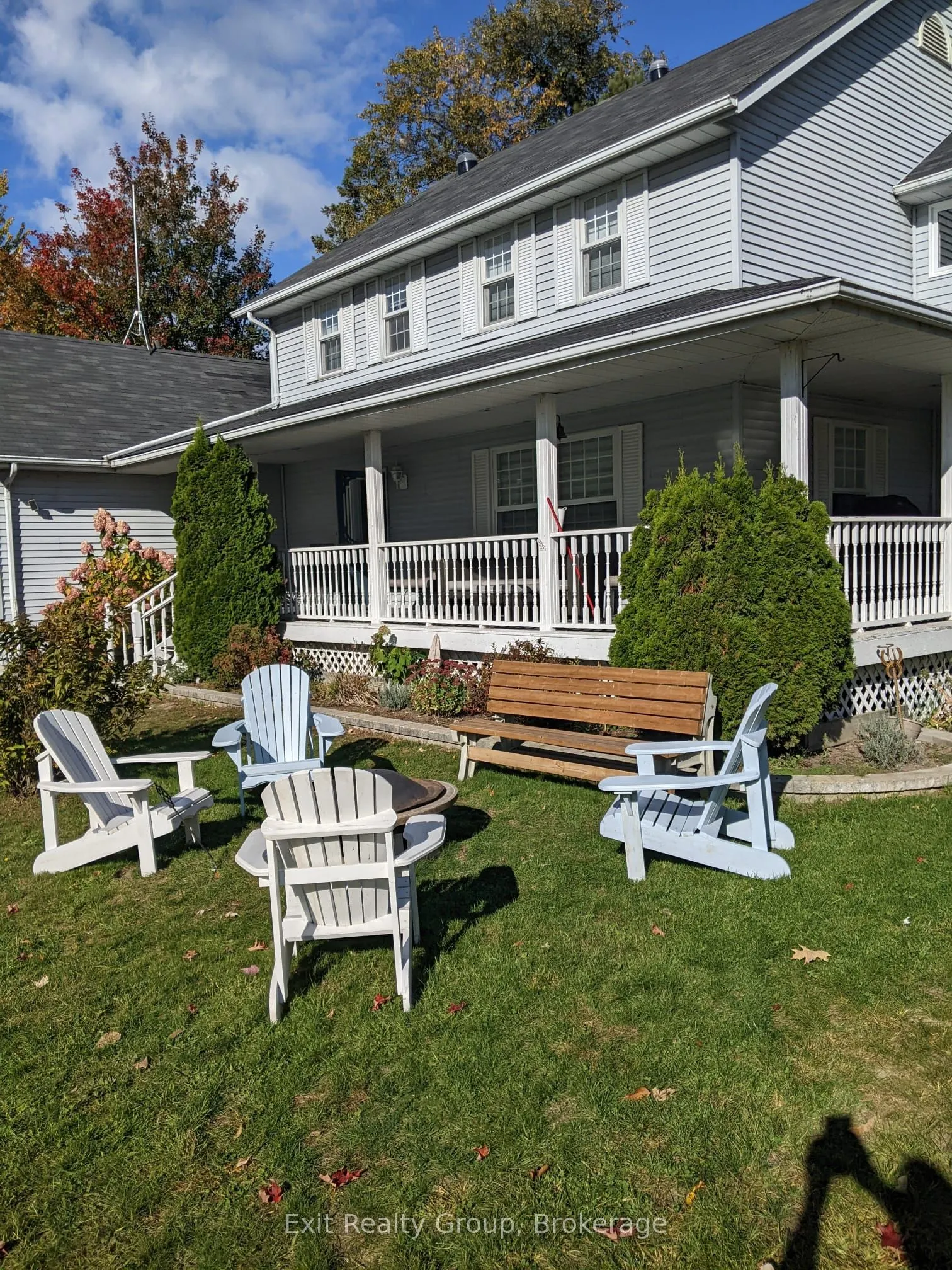 22 Willow Point Road