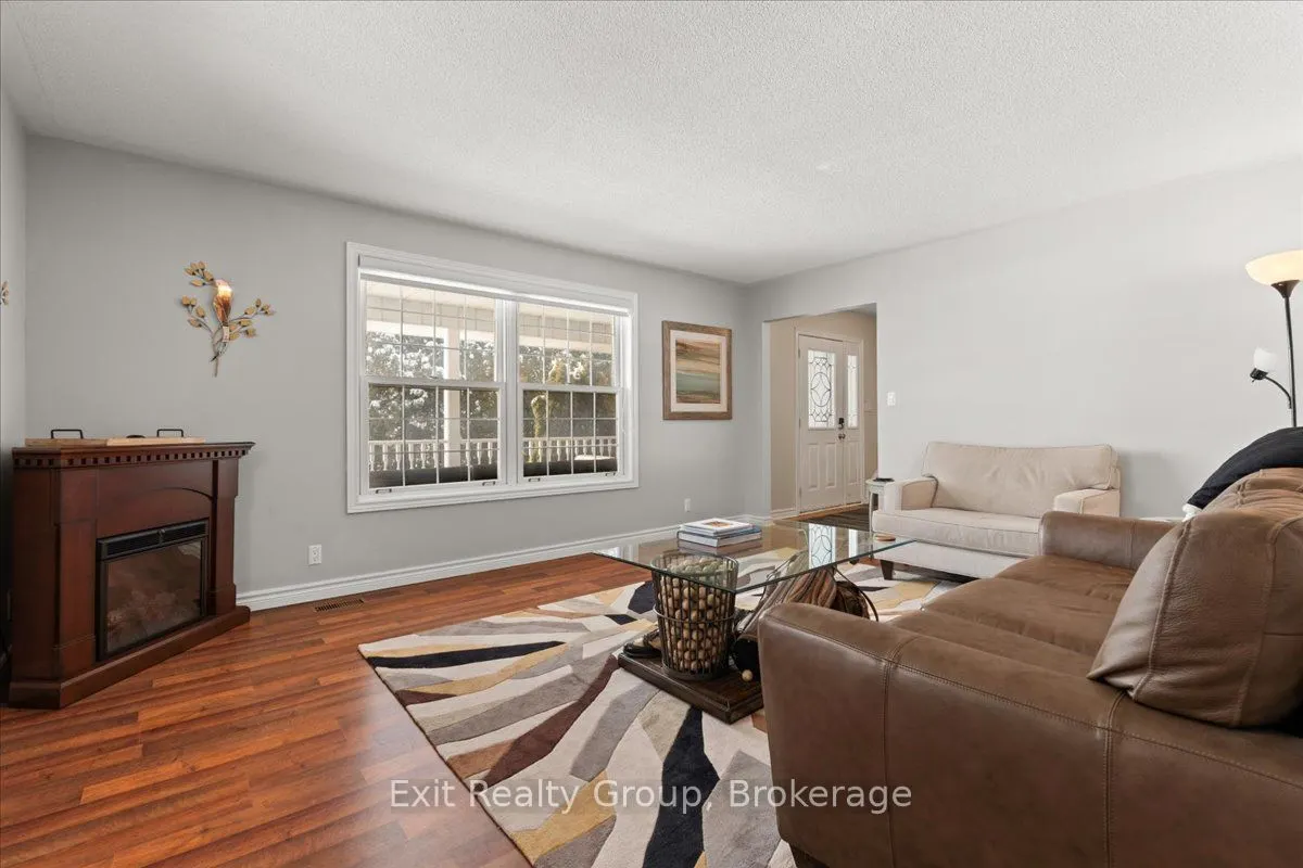 22 Willow Point Road