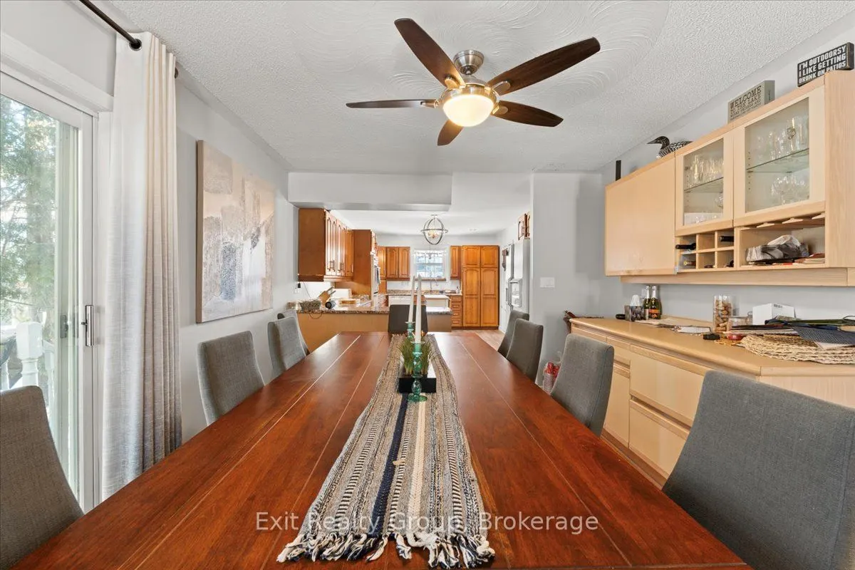22 Willow Point Road