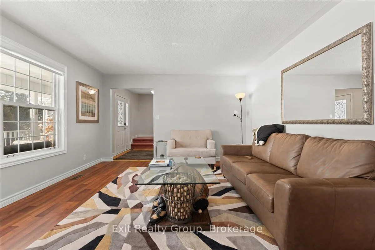 22 Willow Point Road