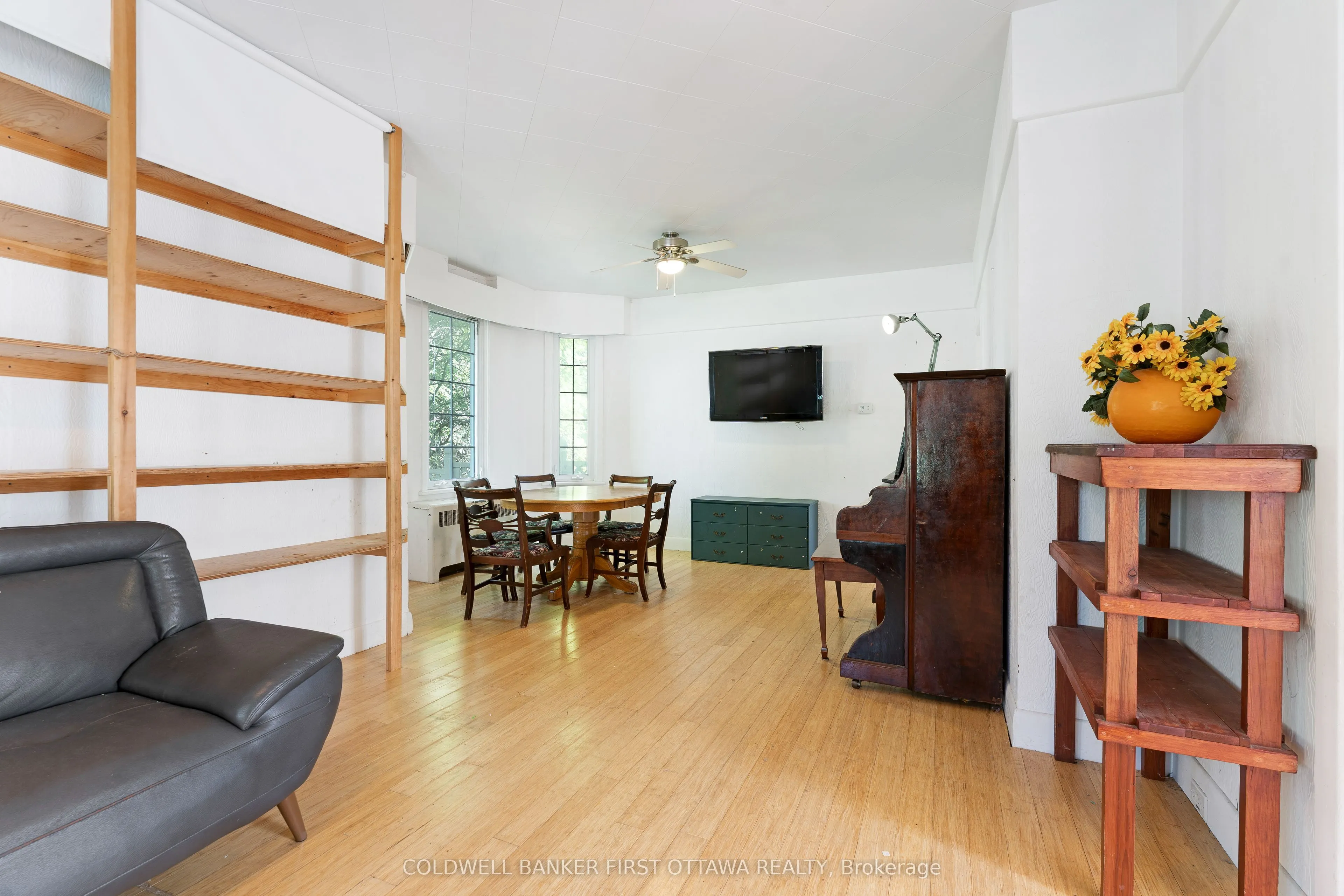 69 Wilson Street W